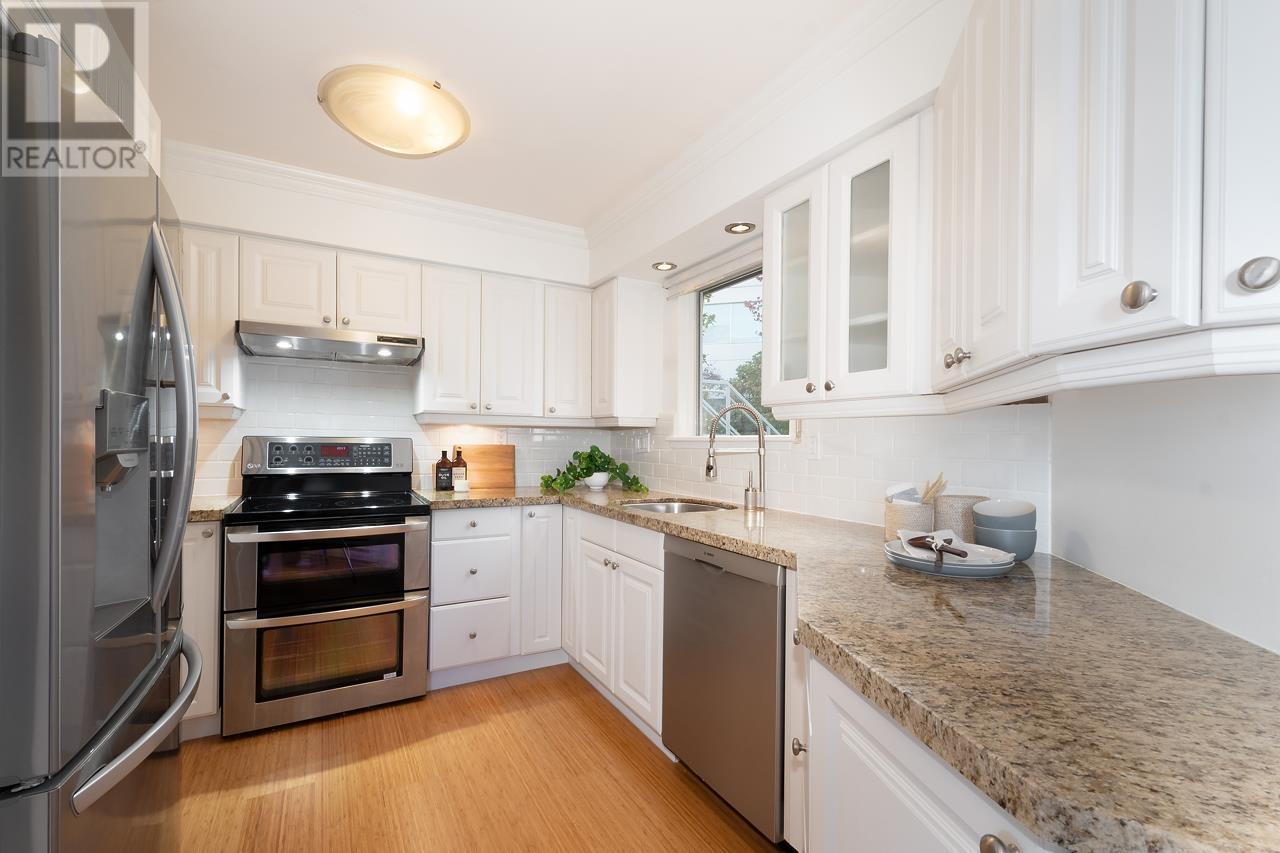1290 W 8th Avenue, Vancouver, British Columbia  V6H 3Y9 - Photo 13 - R2823174