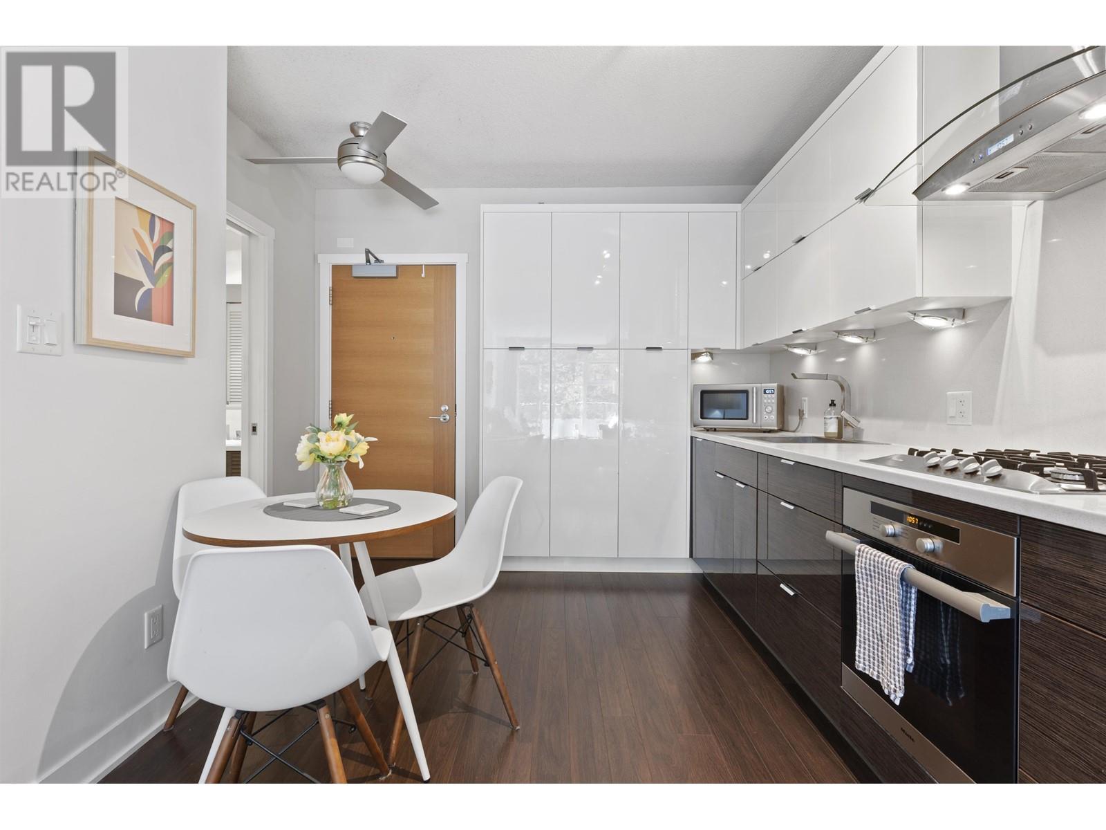 312 1777 W 7th Avenue, Vancouver, British Columbia  V6J 0E5 - Photo 2 - R2823206