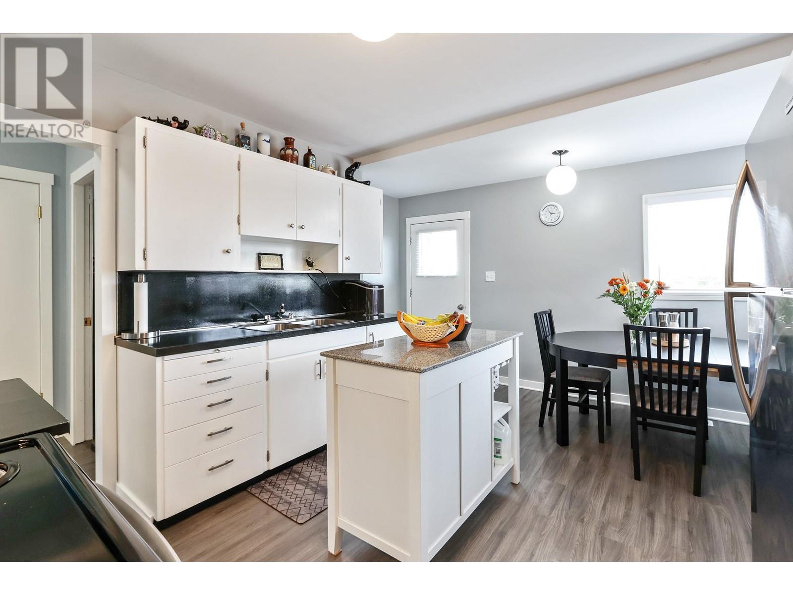 5079 Somerville Street, Vancouver, British Columbia  V5W 3H1 - Photo 4 - R2823095
