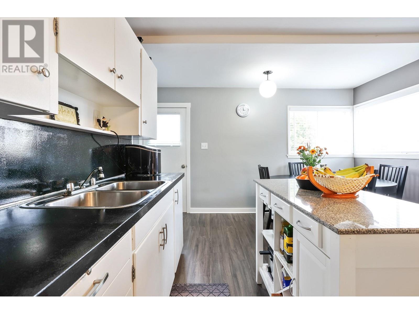 5079 Somerville Street, Vancouver, British Columbia  V5W 3H1 - Photo 5 - R2823095