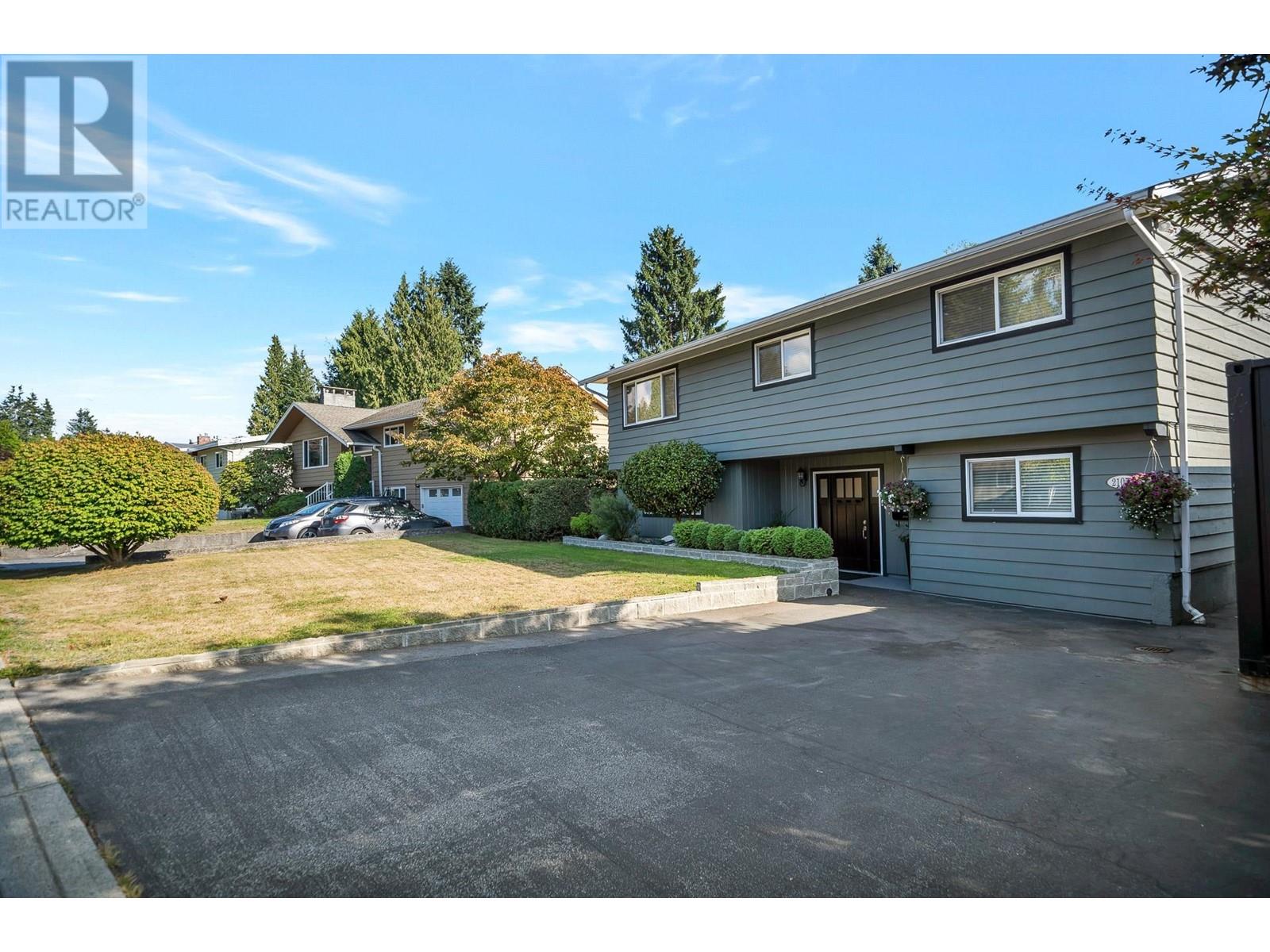 21058 River Road, Maple Ridge, British Columbia  V2X 2A2 - Photo 2 - R2823125