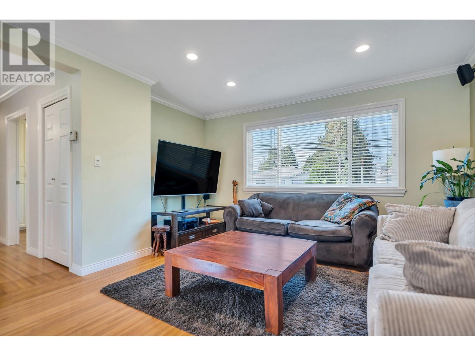 21058 River Road, Maple Ridge, British Columbia  V2X 2A2 - Photo 7 - R2823125