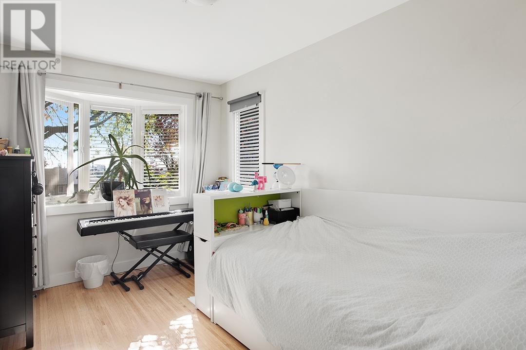 208 E 26th Street, North Vancouver, British Columbia  V7N 1A8 - Photo 31 - R2823150