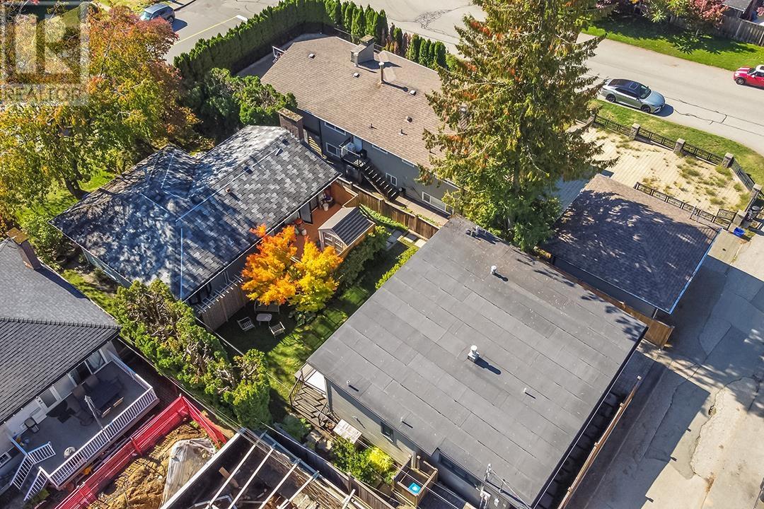 208 E 26th Street, North Vancouver, British Columbia  V7N 1A8 - Photo 36 - R2823150
