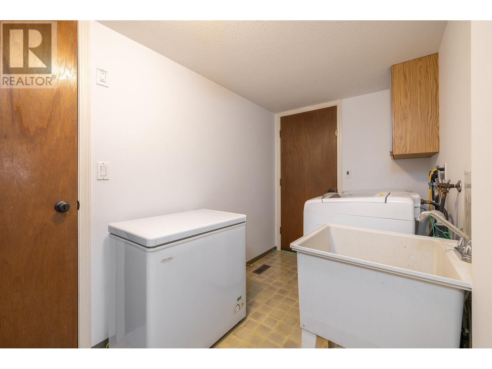 9095 Mccutcheon Place, Richmond, British Columbia  V7A 4Z2 - Photo 17 - R2823193