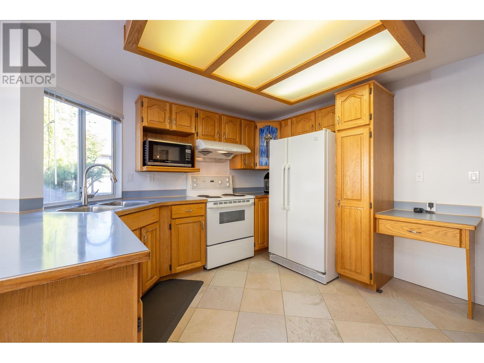 9095 Mccutcheon Place, Richmond, British Columbia  V7A 4Z2 - Photo 9 - R2823193