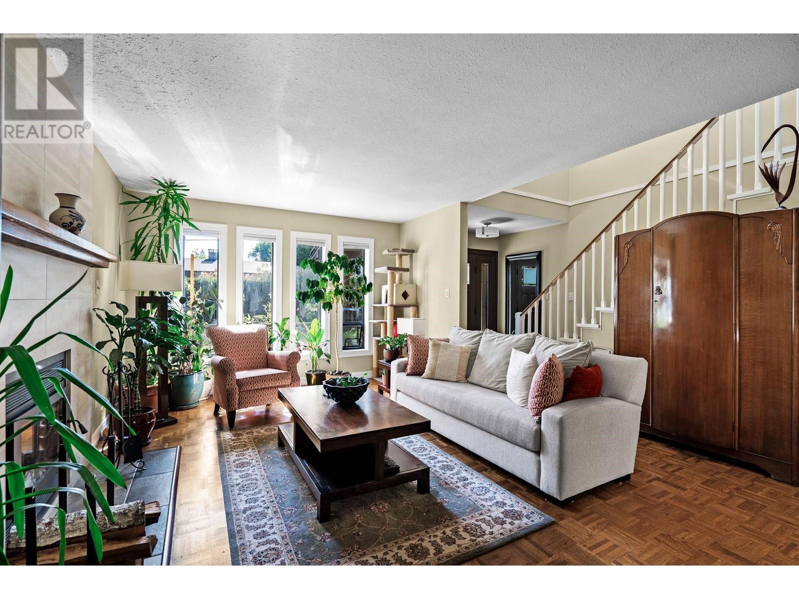 23017 126 Avenue, Maple Ridge, British Columbia  V2X 4P4 - Photo 10 - R2823219