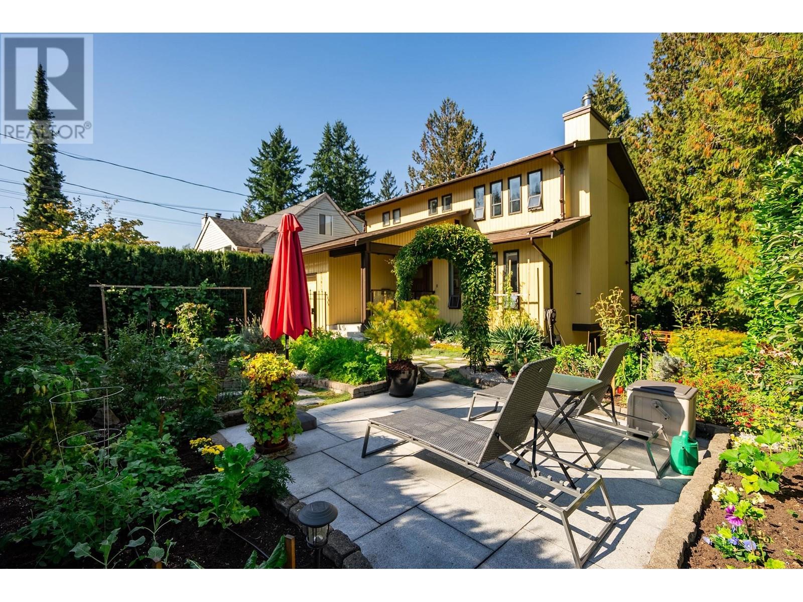 23017 126 Avenue, Maple Ridge, British Columbia  V2X 4P4 - Photo 2 - R2823219