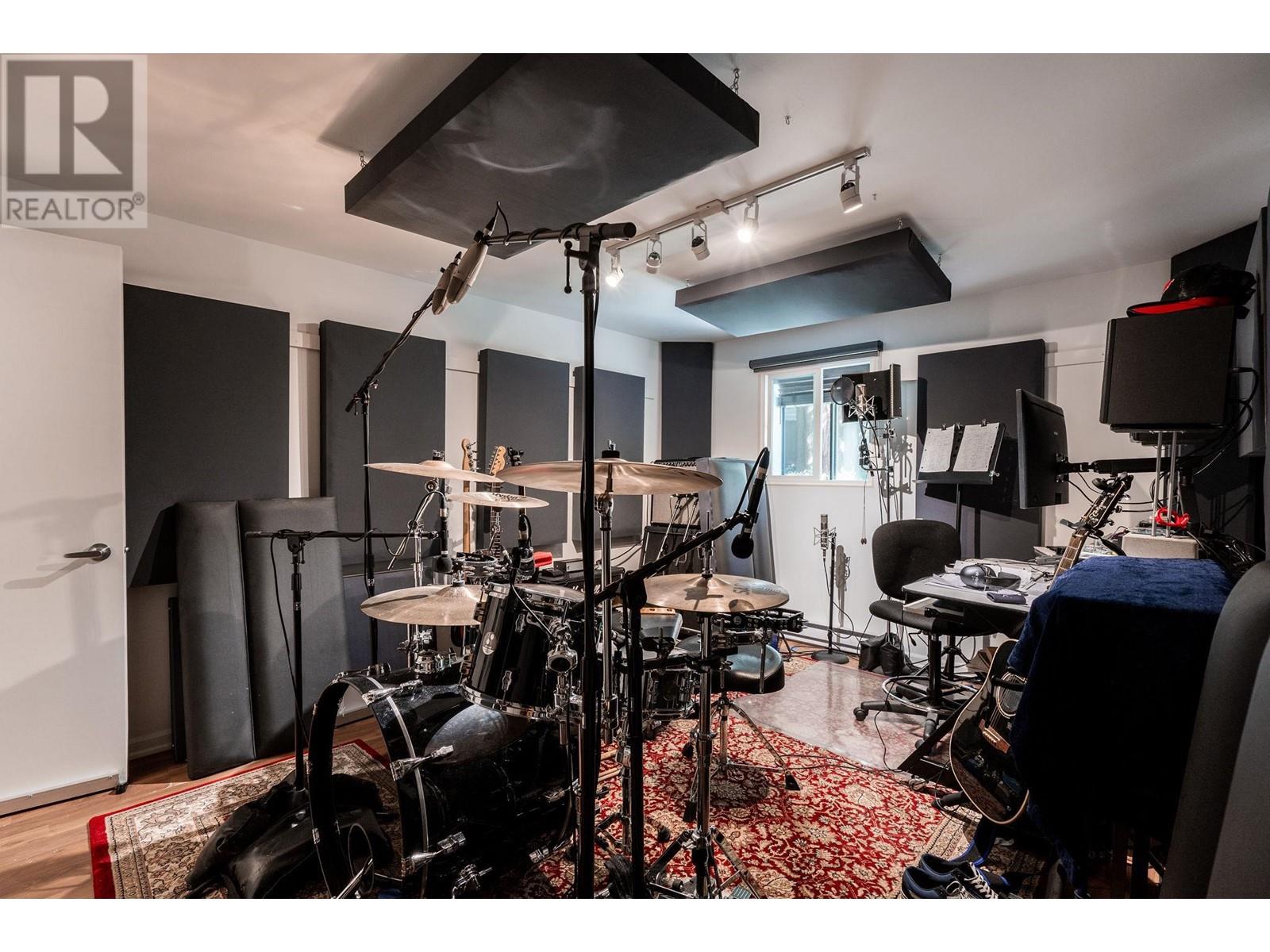 23017 126 Avenue, Maple Ridge, British Columbia  V2X 4P4 - Photo 31 - R2823219