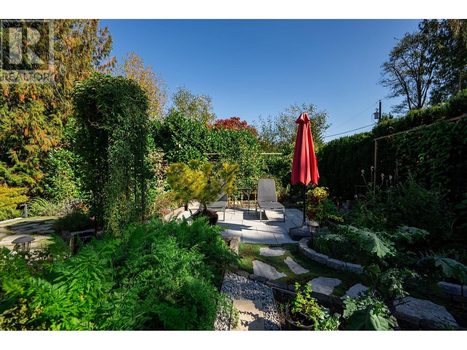 23017 126 Avenue, Maple Ridge, British Columbia  V2X 4P4 - Photo 4 - R2823219