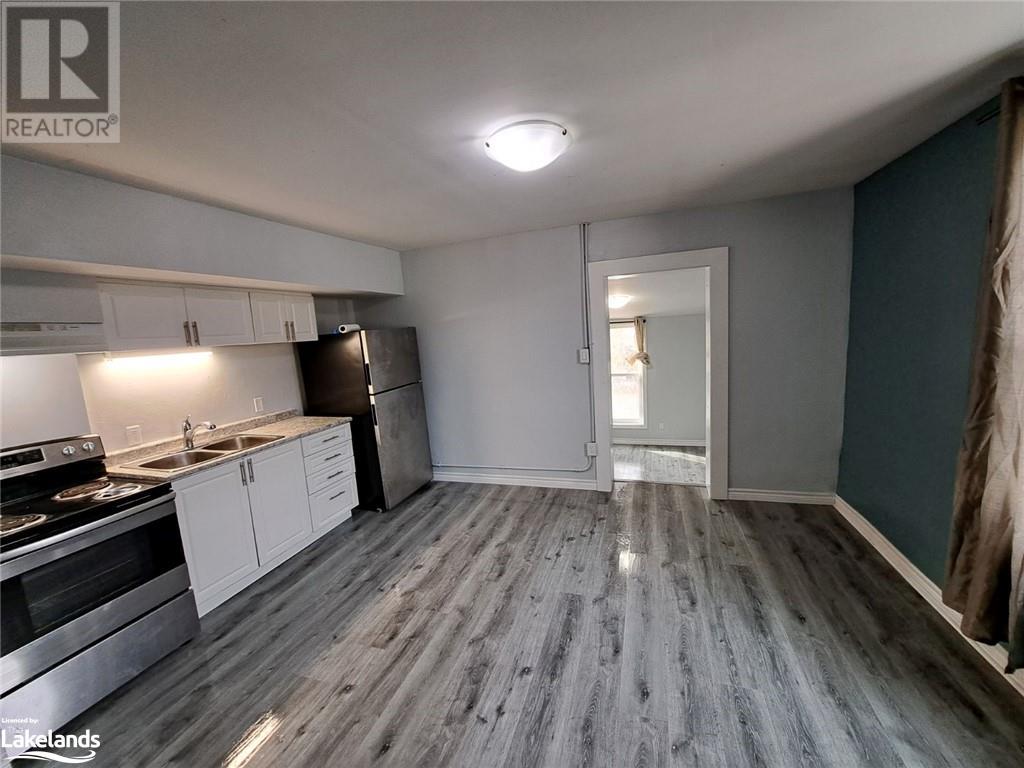 27 Front Street N Unit 201, Orillia, Ontario L3V 4R6 (26112170) Real