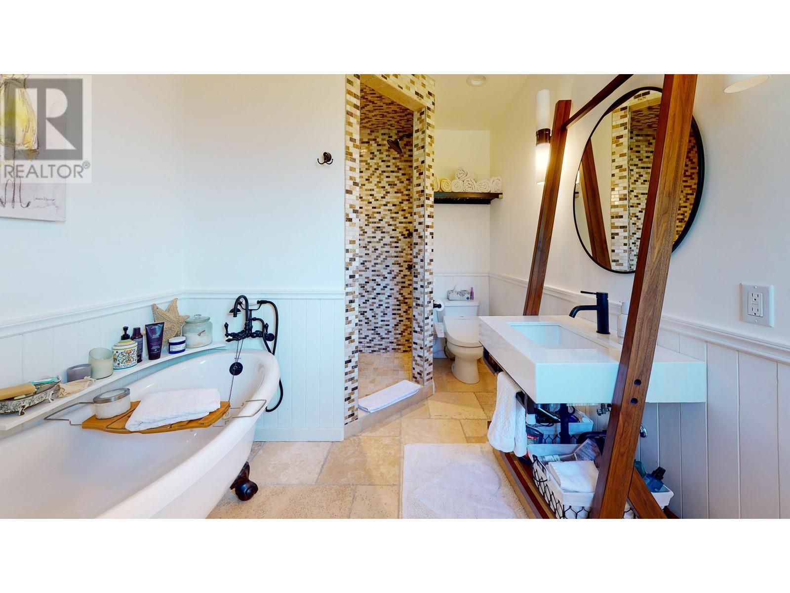 5203 Sunshine Coast Highway, Sechelt, British Columbia  V7Z 0C1 - Photo 24 - R2795264