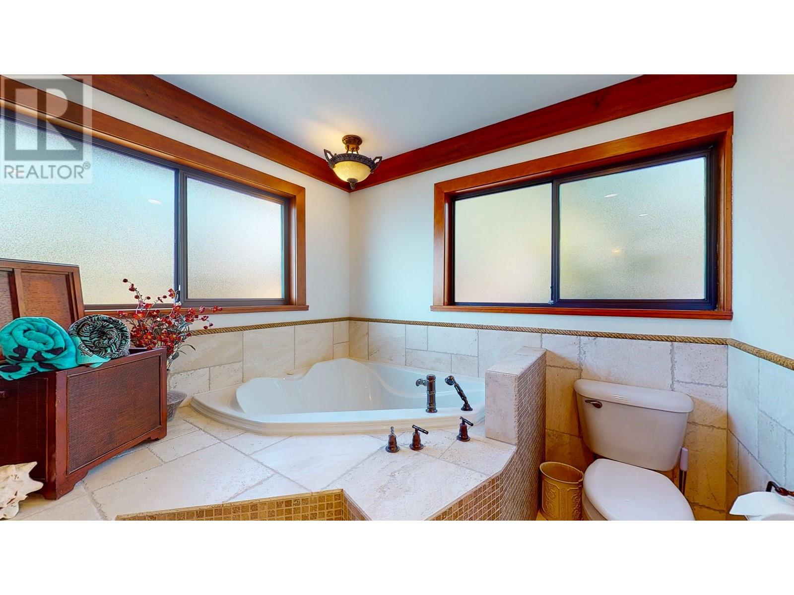 5203 Sunshine Coast Highway, Sechelt, British Columbia  V7Z 0C1 - Photo 23 - R2795264