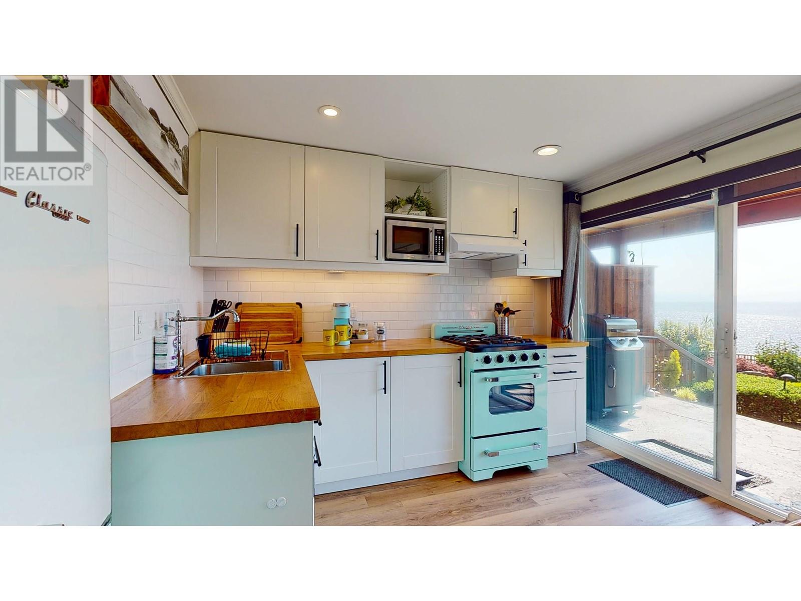 5203 Sunshine Coast Highway, Sechelt, British Columbia  V7Z 0C1 - Photo 34 - R2795264