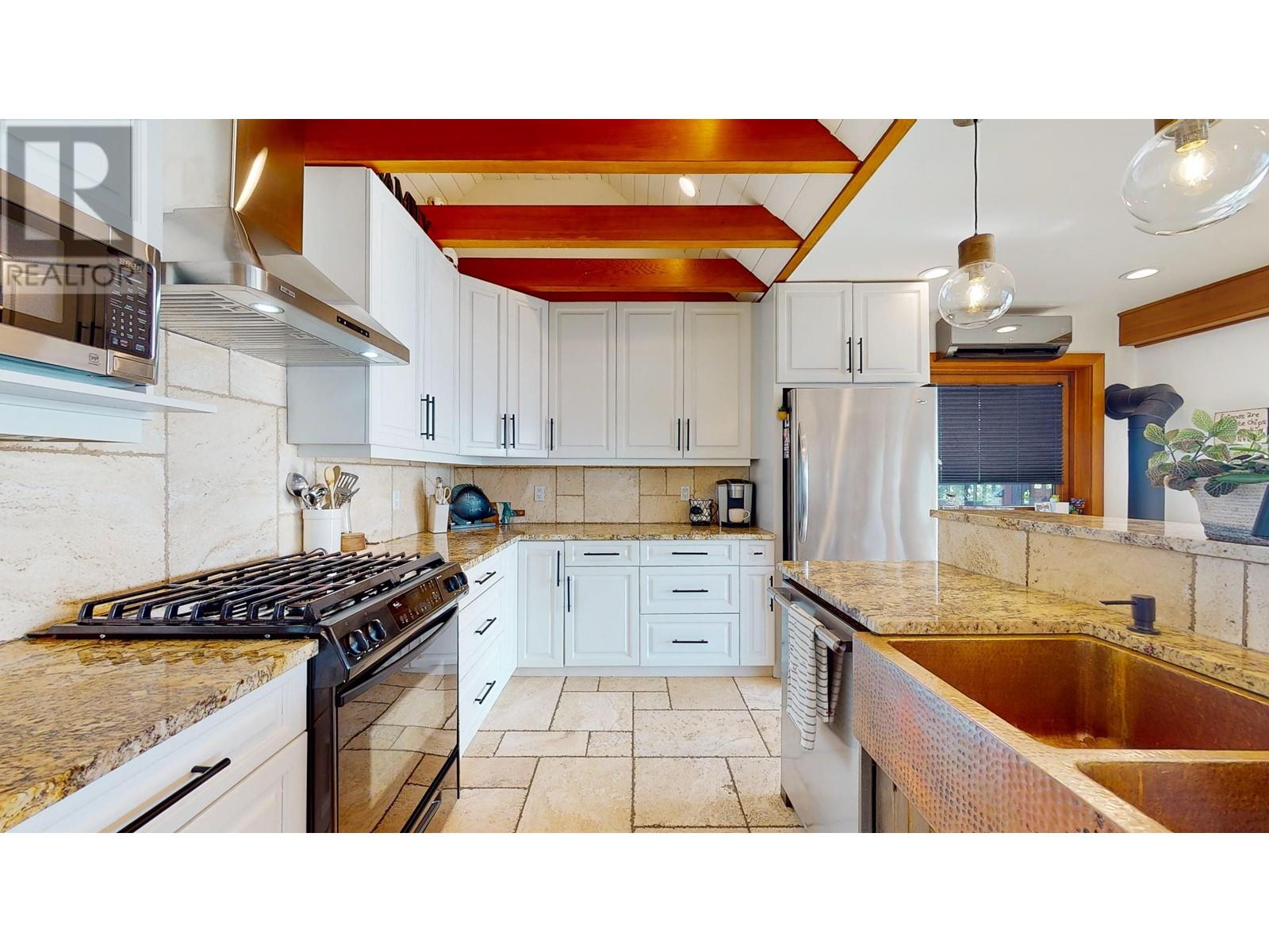 5203 Sunshine Coast Highway, Sechelt, British Columbia  V7Z 0C1 - Photo 16 - R2795264