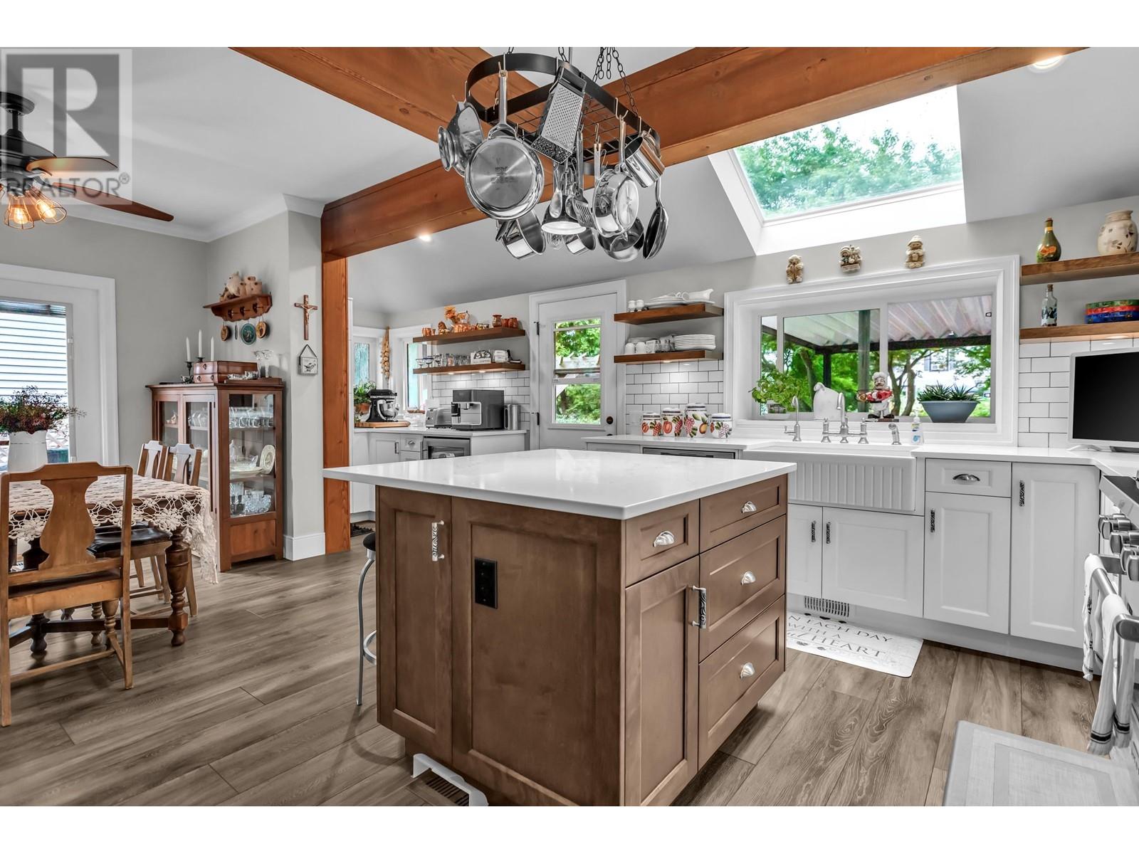 20307 Ditton Street, Maple Ridge, British Columbia  V2X 1B7 - Photo 12 - R2806885