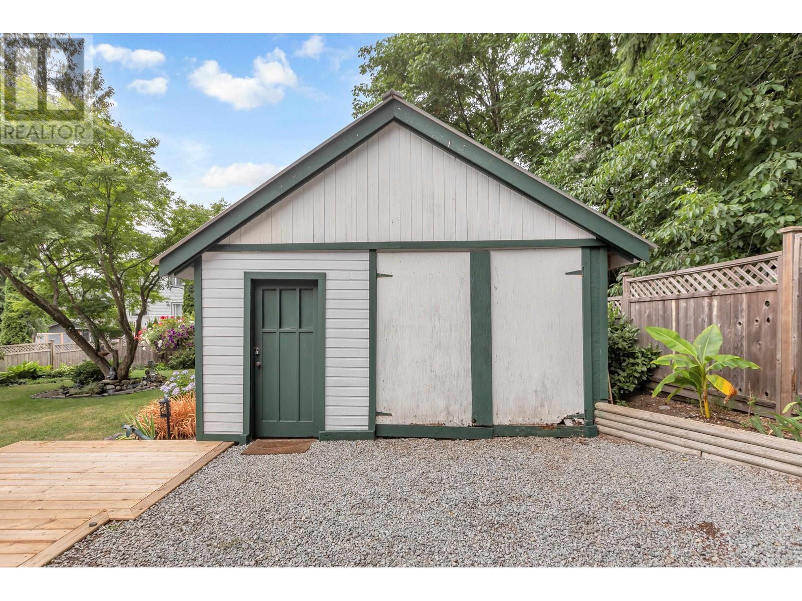 20307 Ditton Street, Maple Ridge, British Columbia  V2X 1B7 - Photo 38 - R2806885