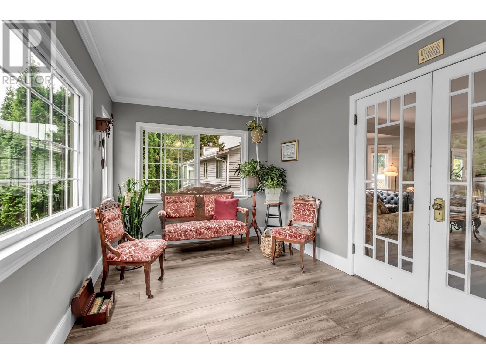 20307 Ditton Street, Maple Ridge, British Columbia  V2X 1B7 - Photo 6 - R2806885