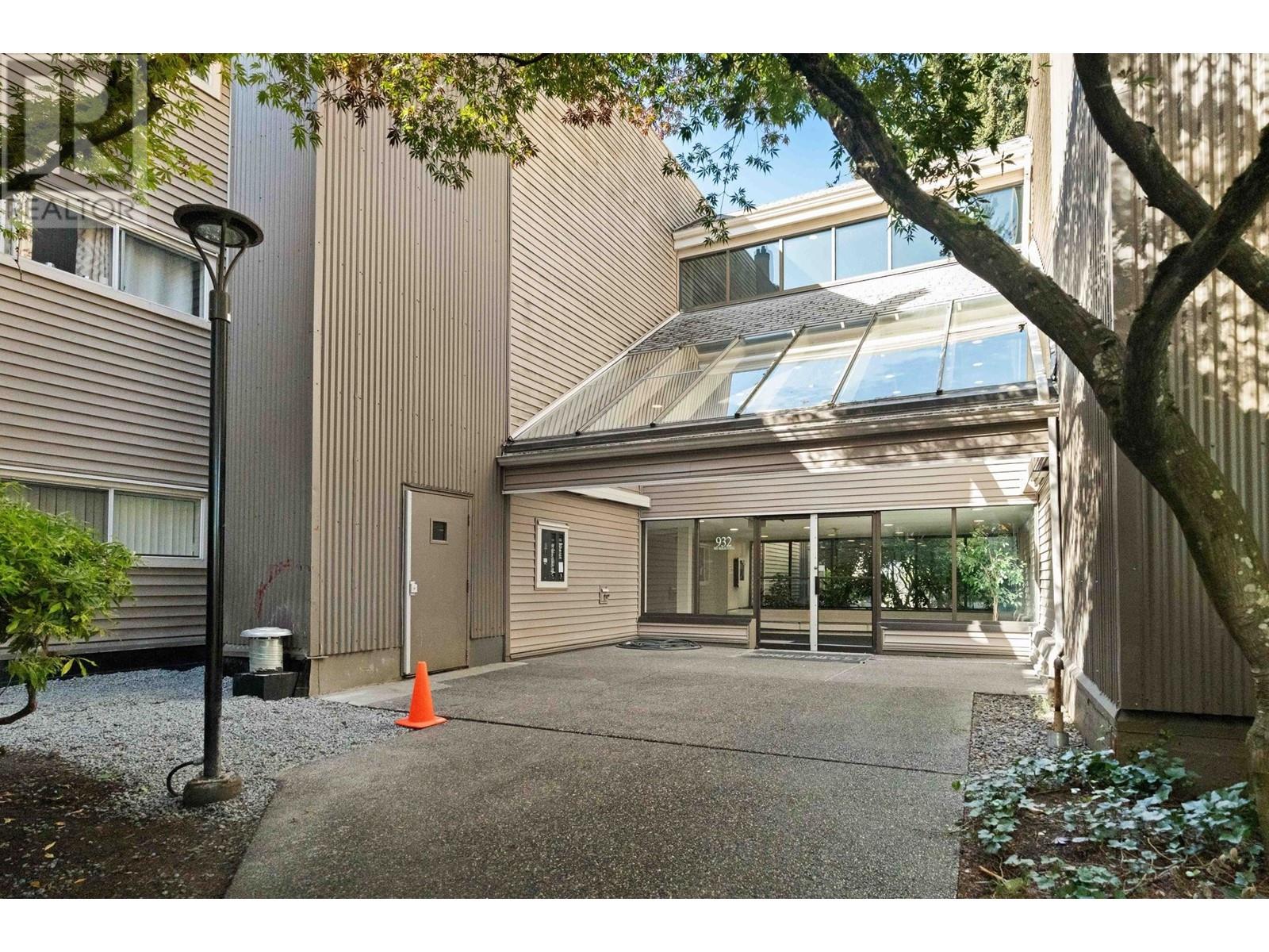 213 932 Robinson Street, Coquitlam, British Columbia  V3J 7R8 - Photo 17 - R2823138
