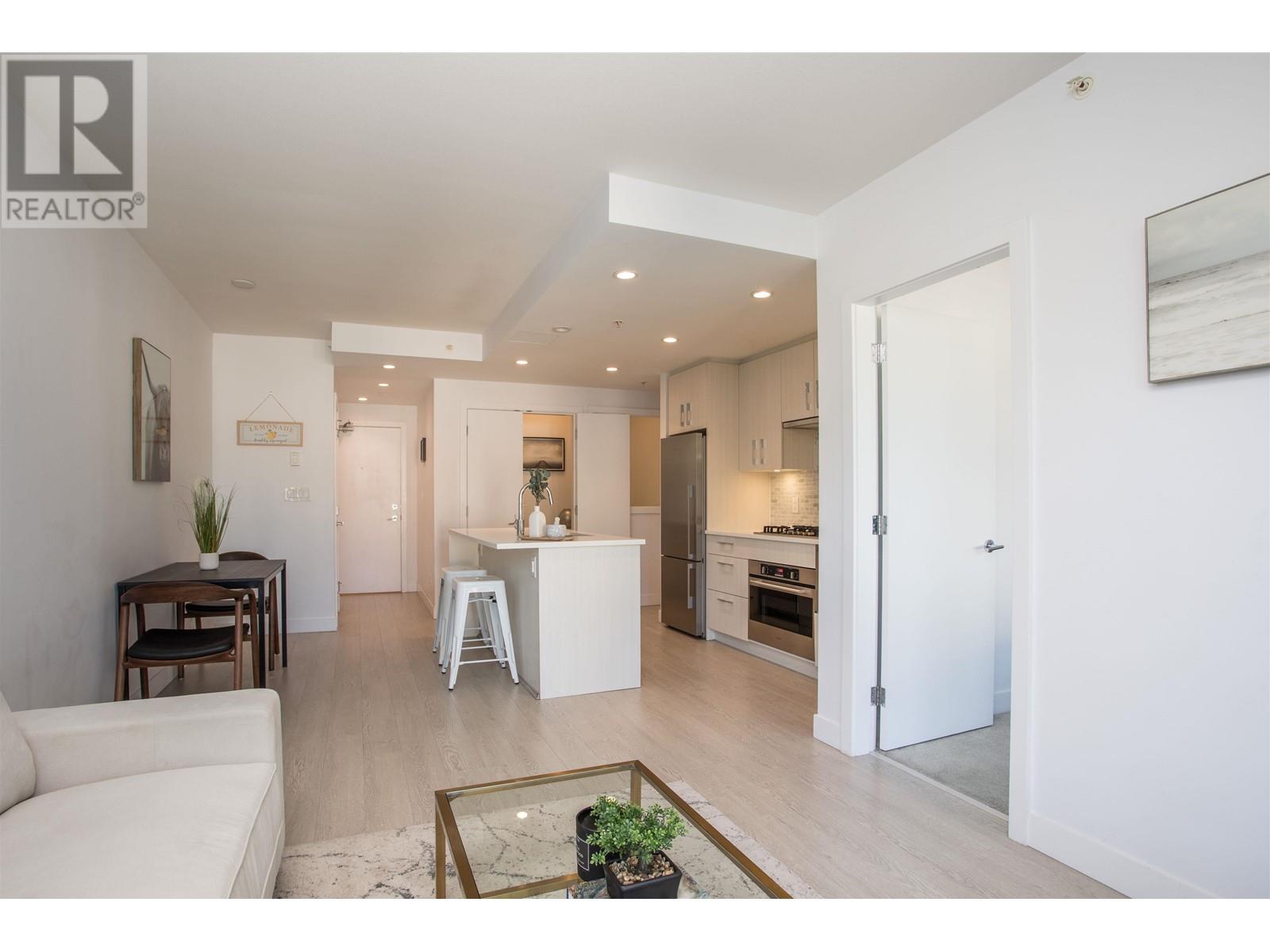 405 518 Whiting Way, Coquitlam, British Columbia  V3J 0H7 - Photo 5 - R2823214