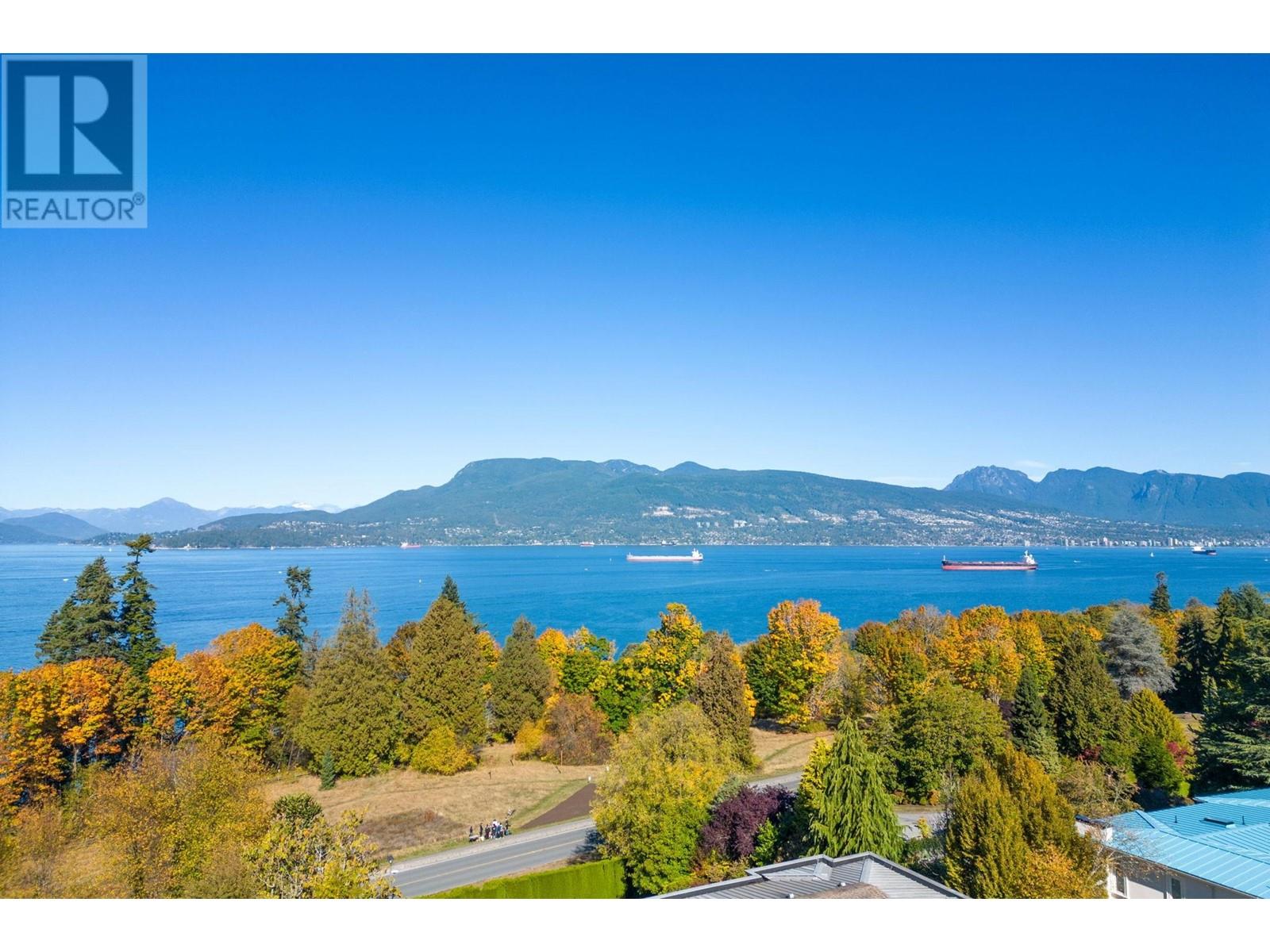 5781 Newton Wynd, Vancouver, British Columbia  V6T 1H6 - Photo 3 - R2820098