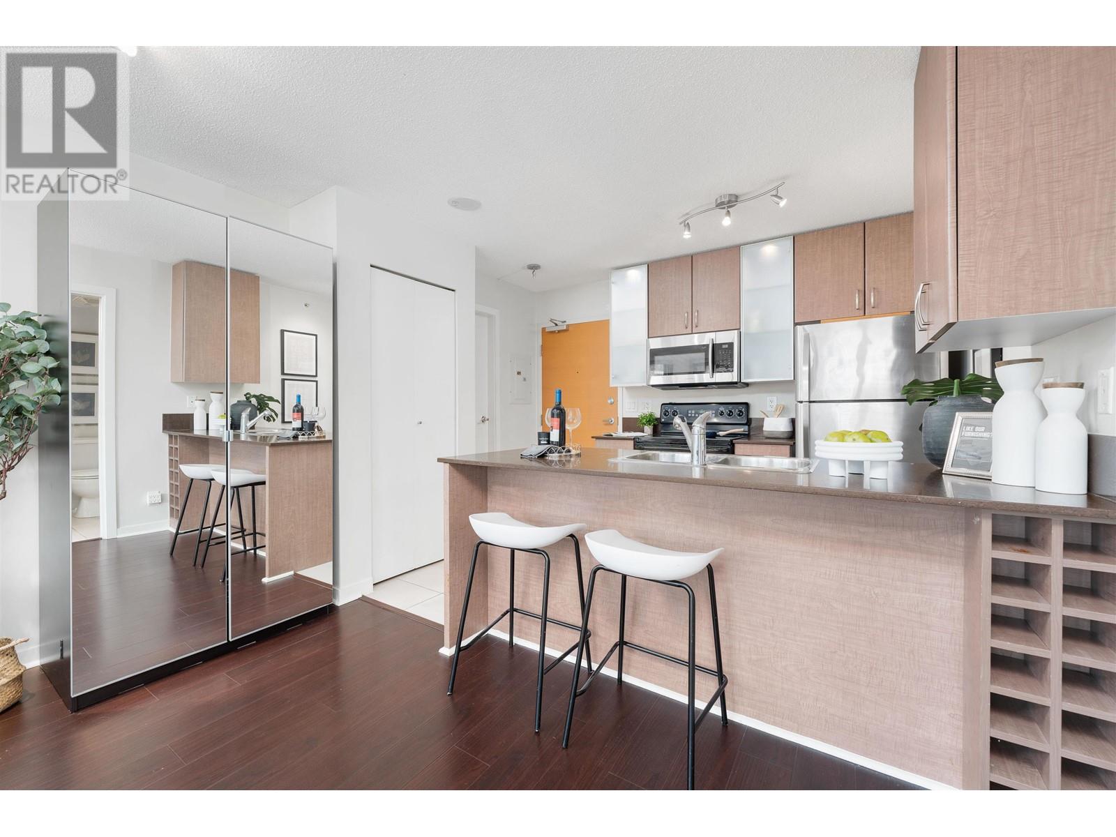 803 977 Mainland Street, Vancouver, British Columbia  V6B 1T2 - Photo 11 - R2823244