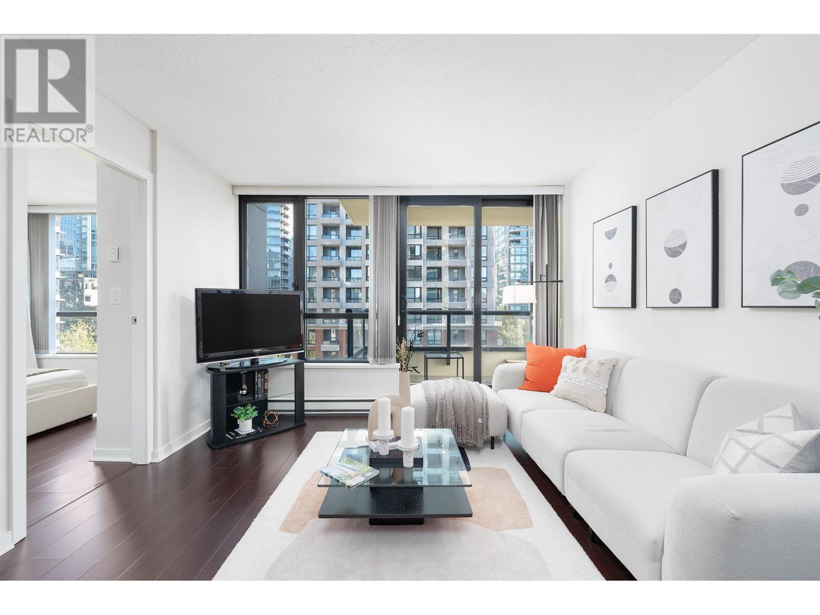 803 977 Mainland Street, Vancouver, British Columbia  V6B 1T2 - Photo 2 - R2823244