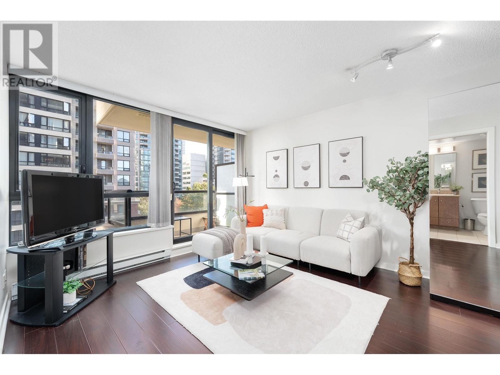 803 977 Mainland Street, Vancouver, British Columbia  V6B 1T2 - Photo 3 - R2823244