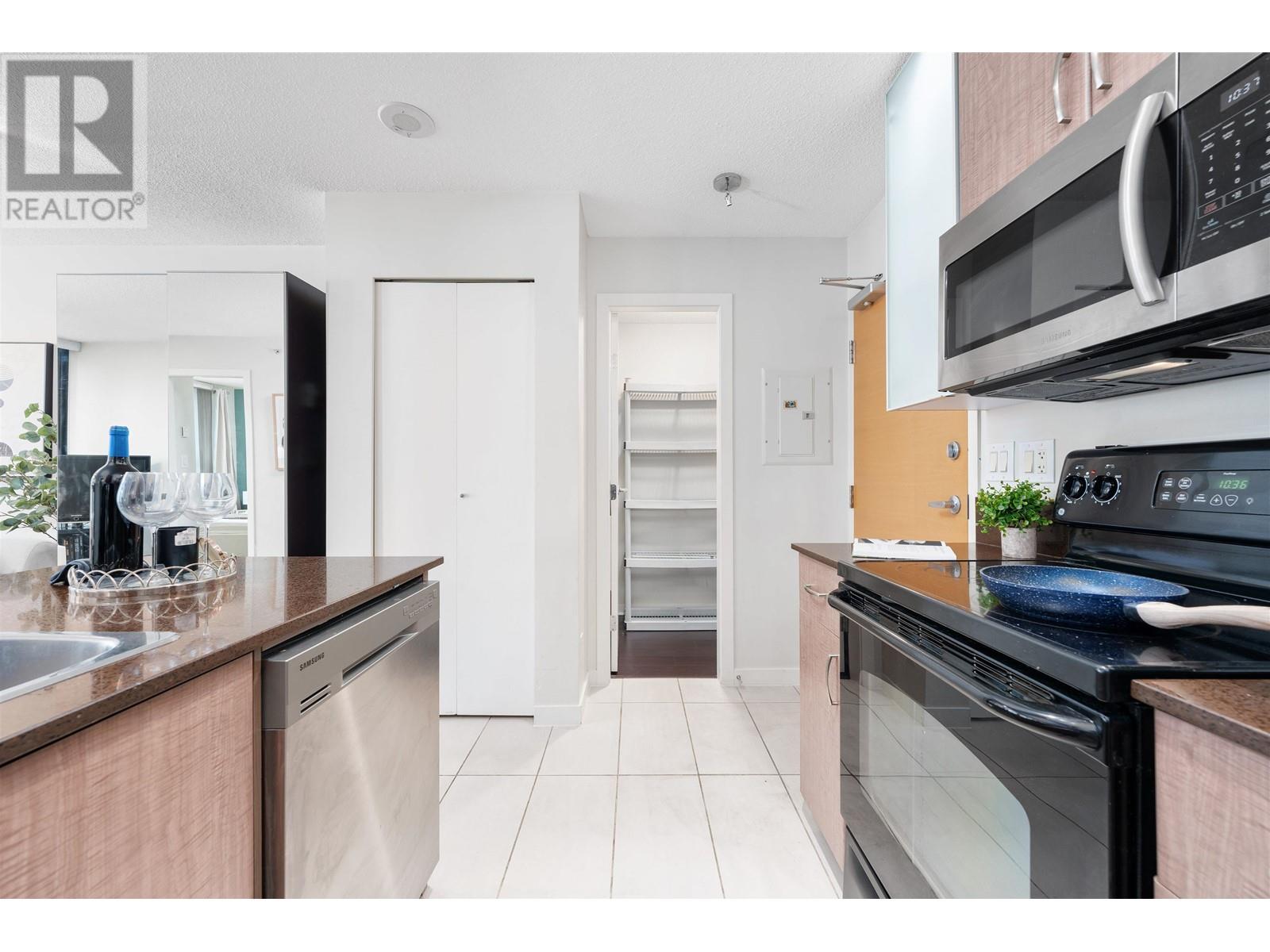 803 977 Mainland Street, Vancouver, British Columbia  V6B 1T2 - Photo 8 - R2823244