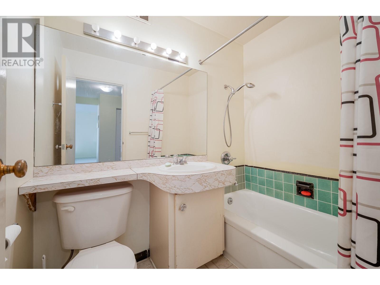 306 1743 Pendrell Street, Vancouver, British Columbia  V6G 1T2 - Photo 13 - R2823266