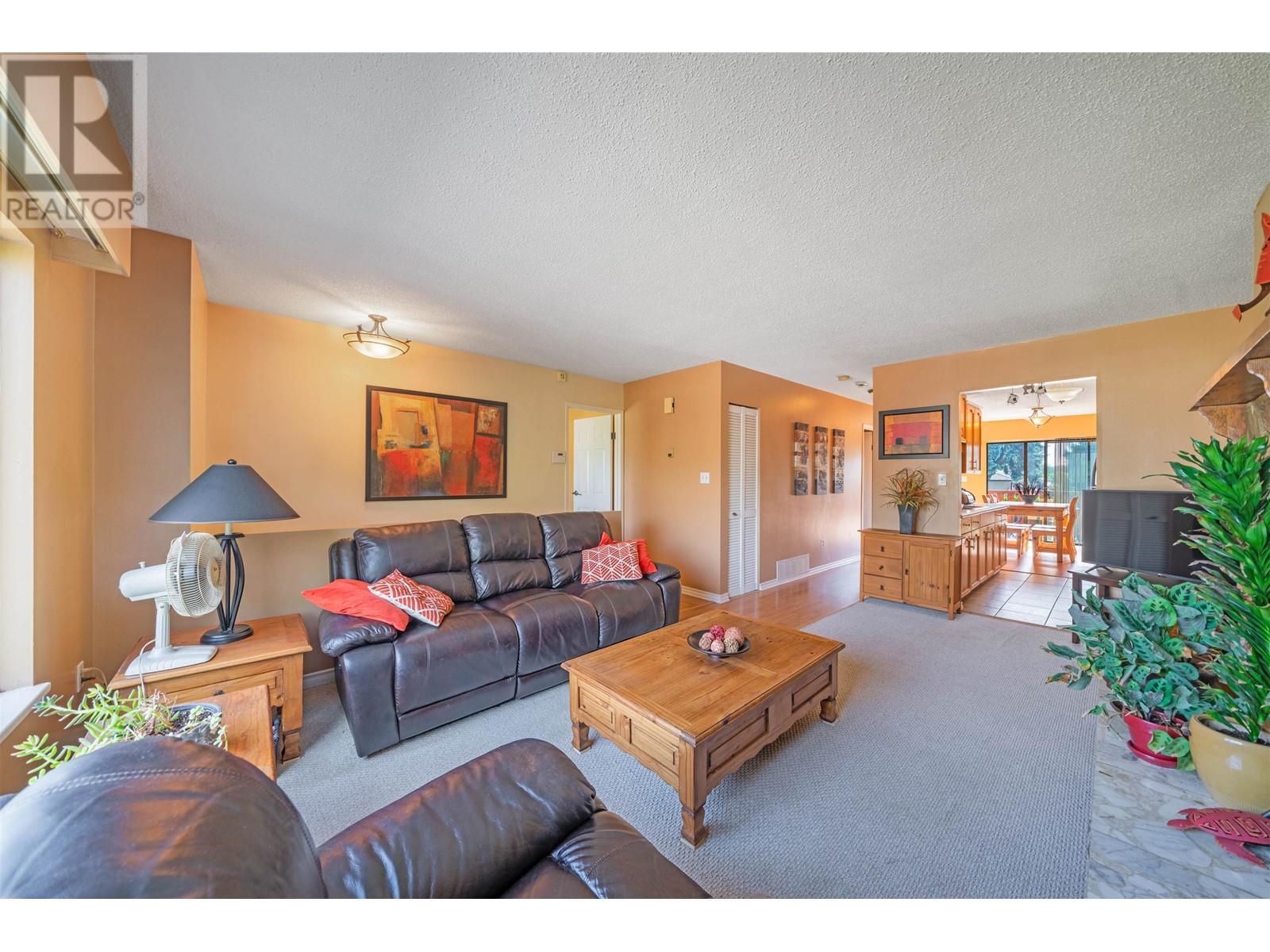 250-252 Lebleu Street, Coquitlam, British Columbia  V3K 5Z3 - Photo 18 - R2823371