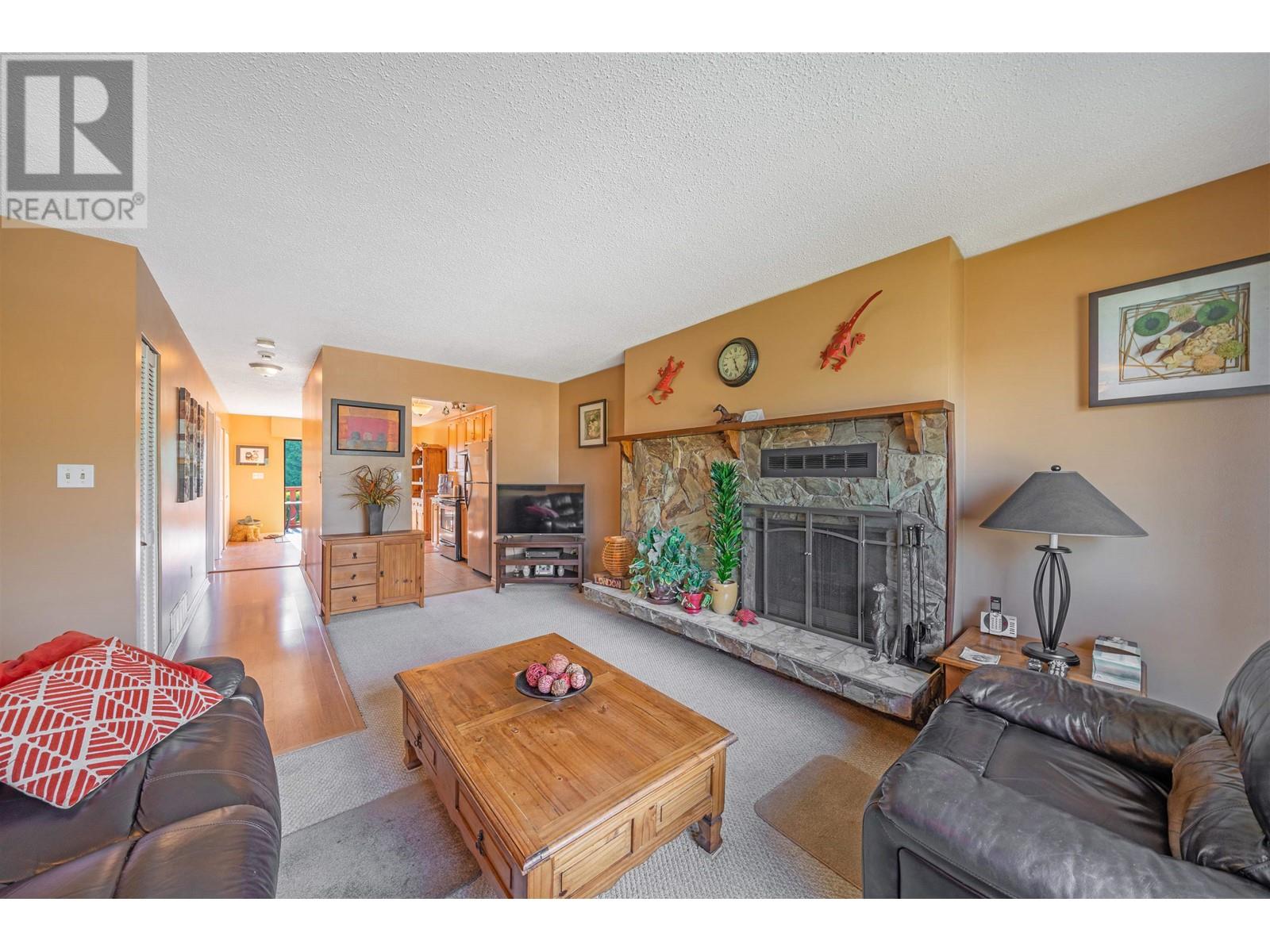 250-252 Lebleu Street, Coquitlam, British Columbia  V3K 5Z3 - Photo 20 - R2823371