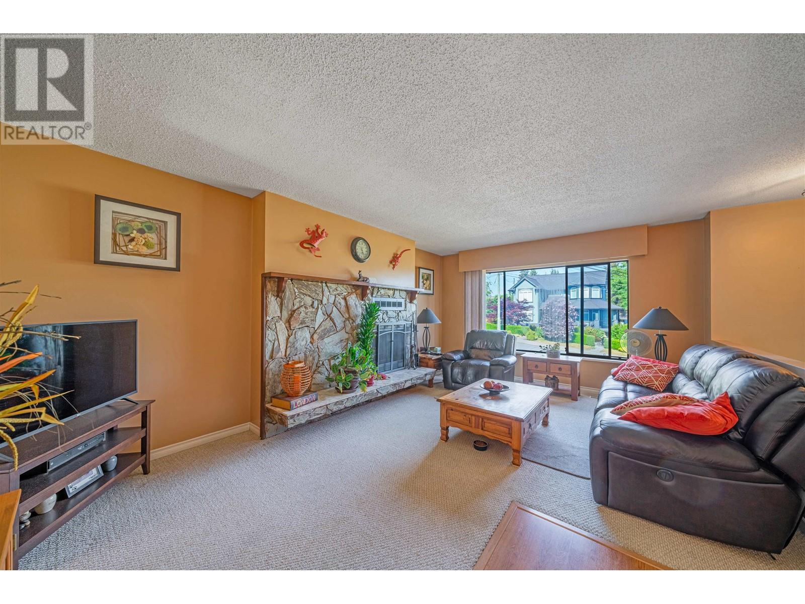 250-252 Lebleu Street, Coquitlam, British Columbia  V3K 5Z3 - Photo 22 - R2823371