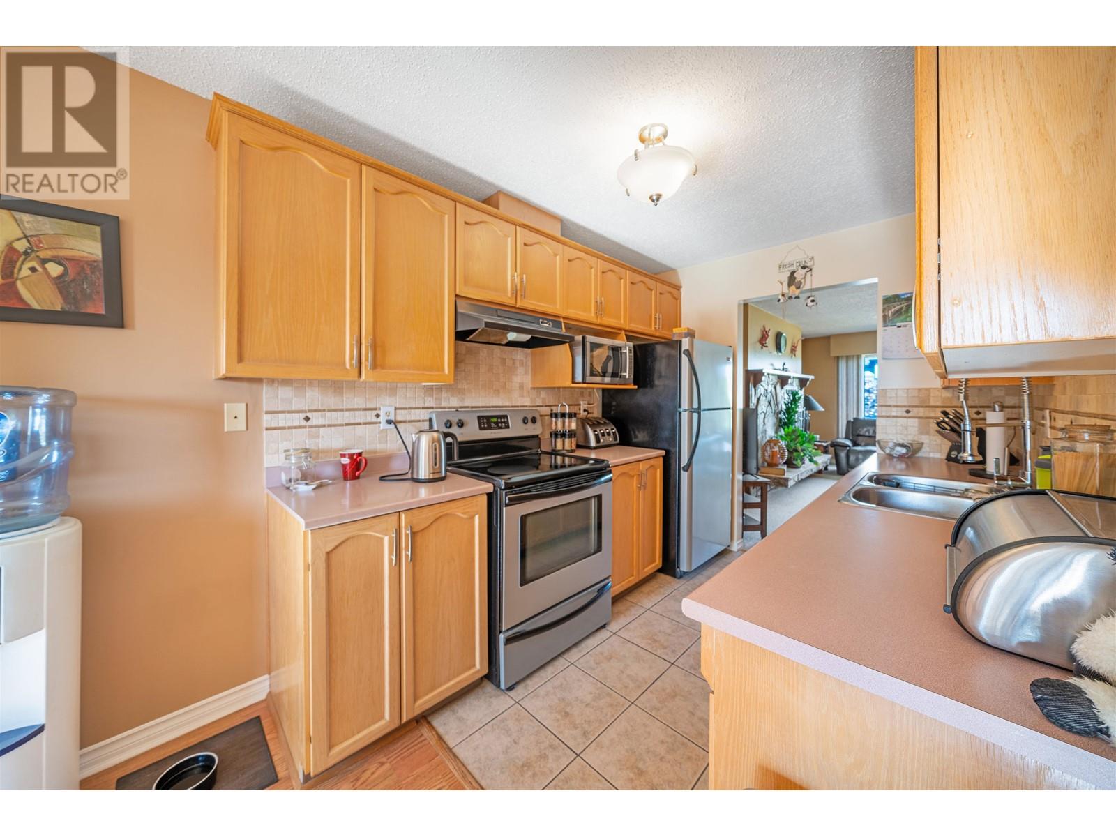 250-252 Lebleu Street, Coquitlam, British Columbia  V3K 5Z3 - Photo 24 - R2823371