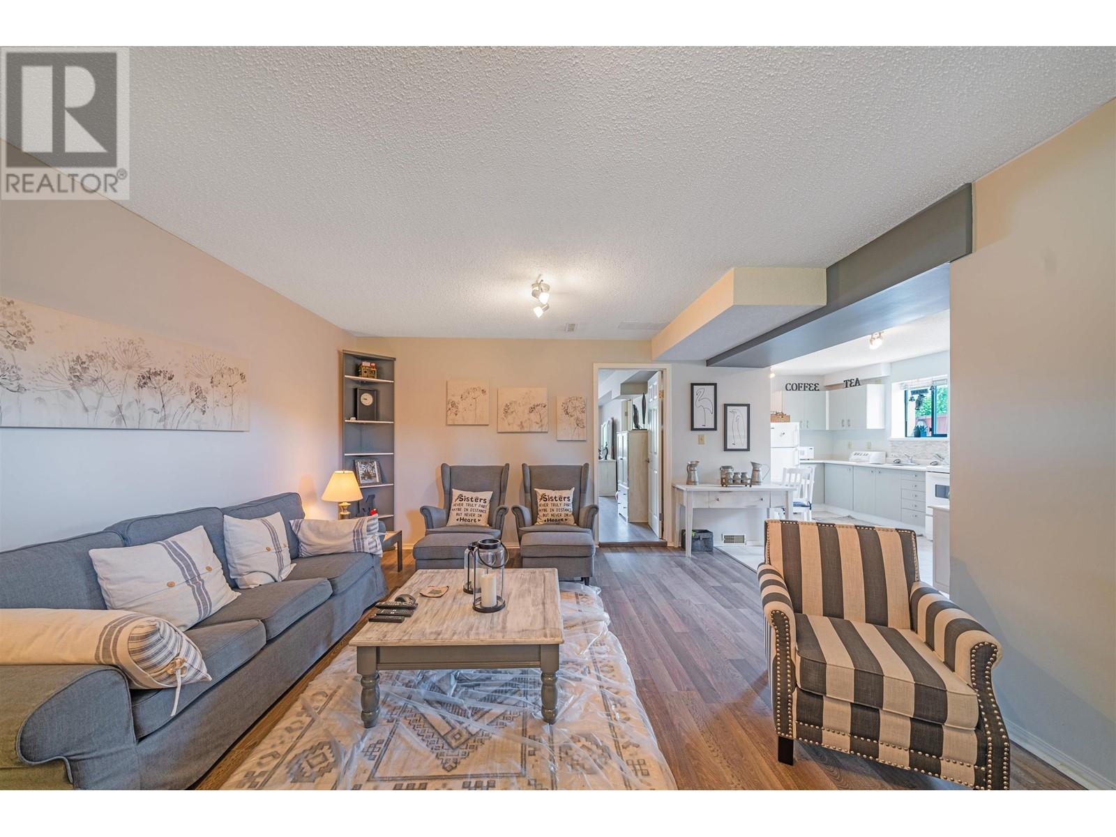 250-252 Lebleu Street, Coquitlam, British Columbia  V3K 5Z3 - Photo 3 - R2823371