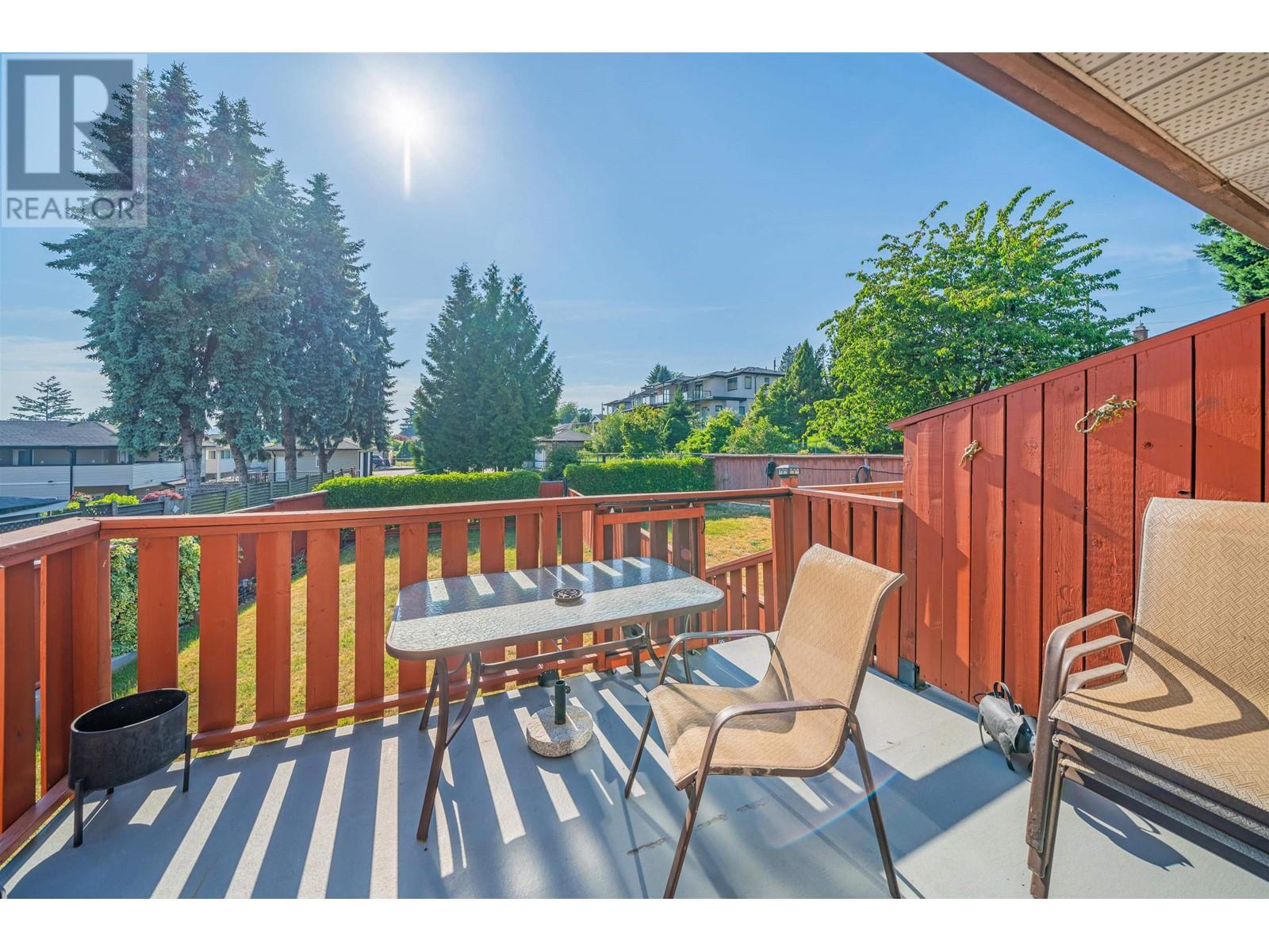 250-252 Lebleu Street, Coquitlam, British Columbia  V3K 5Z3 - Photo 34 - R2823371