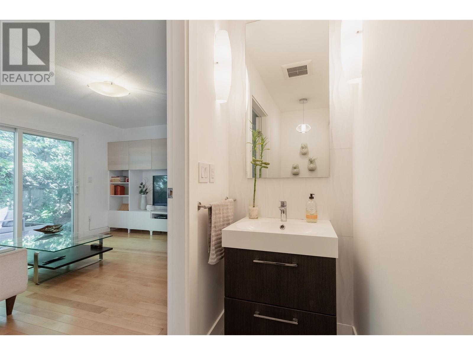1287 River Drive, Coquitlam, British Columbia  V3E 1N7 - Photo 10 - R2823272