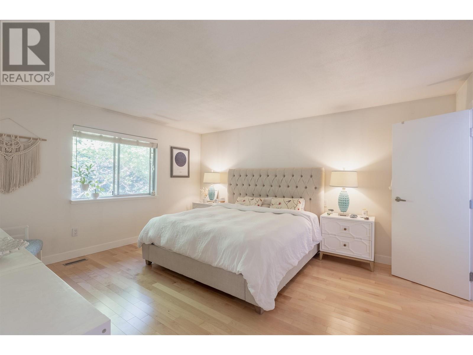 1287 River Drive, Coquitlam, British Columbia  V3E 1N7 - Photo 13 - R2823272