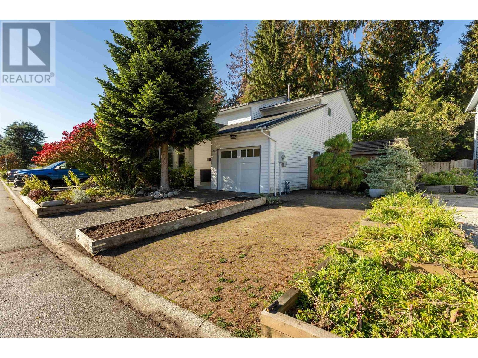 1287 River Drive, Coquitlam, British Columbia  V3E 1N7 - Photo 23 - R2823272