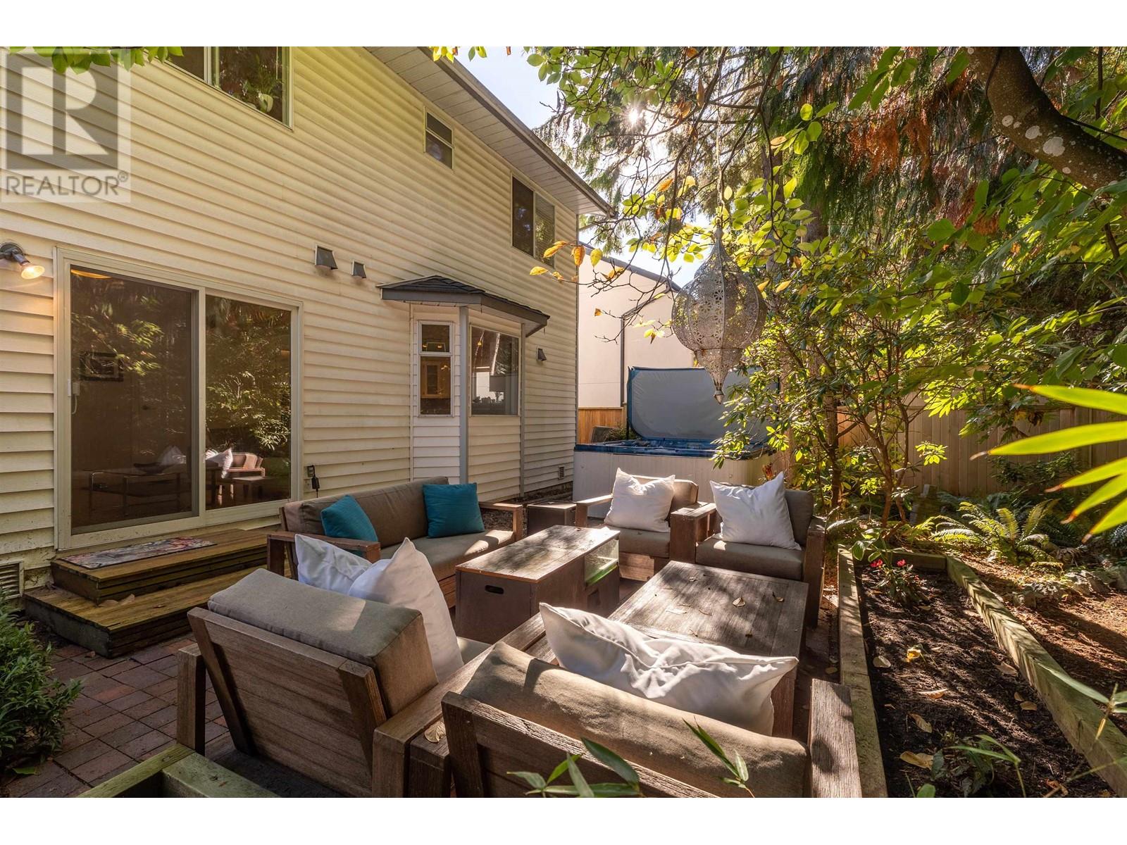 1287 River Drive, Coquitlam, British Columbia  V3E 1N7 - Photo 27 - R2823272