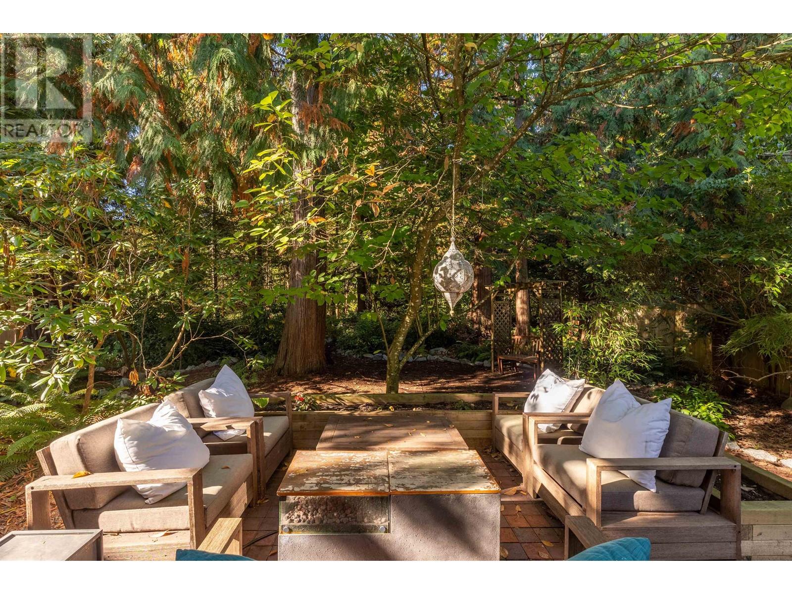 1287 River Drive, Coquitlam, British Columbia  V3E 1N7 - Photo 28 - R2823272