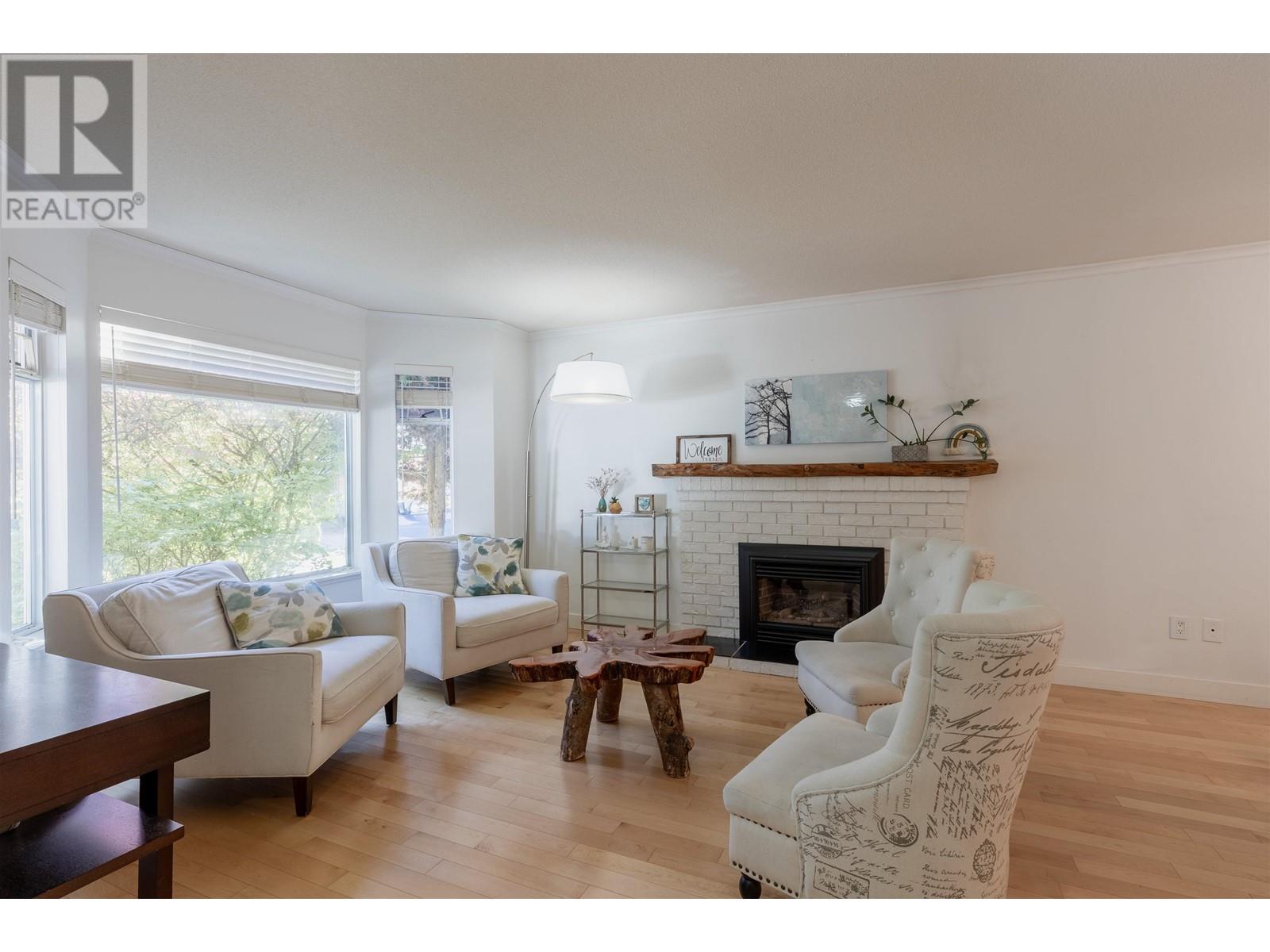 1287 River Drive, Coquitlam, British Columbia  V3E 1N7 - Photo 3 - R2823272