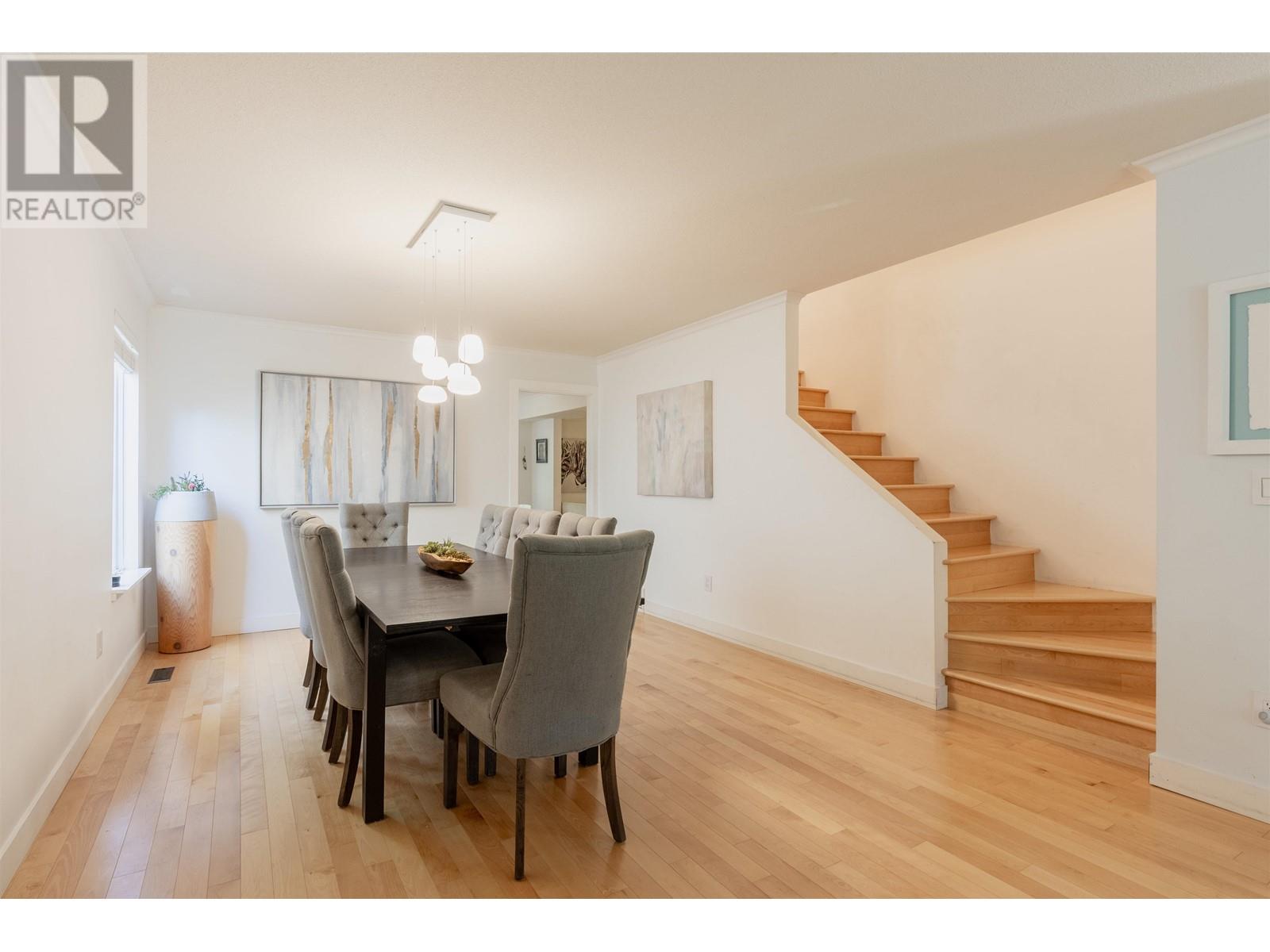 1287 River Drive, Coquitlam, British Columbia  V3E 1N7 - Photo 4 - R2823272