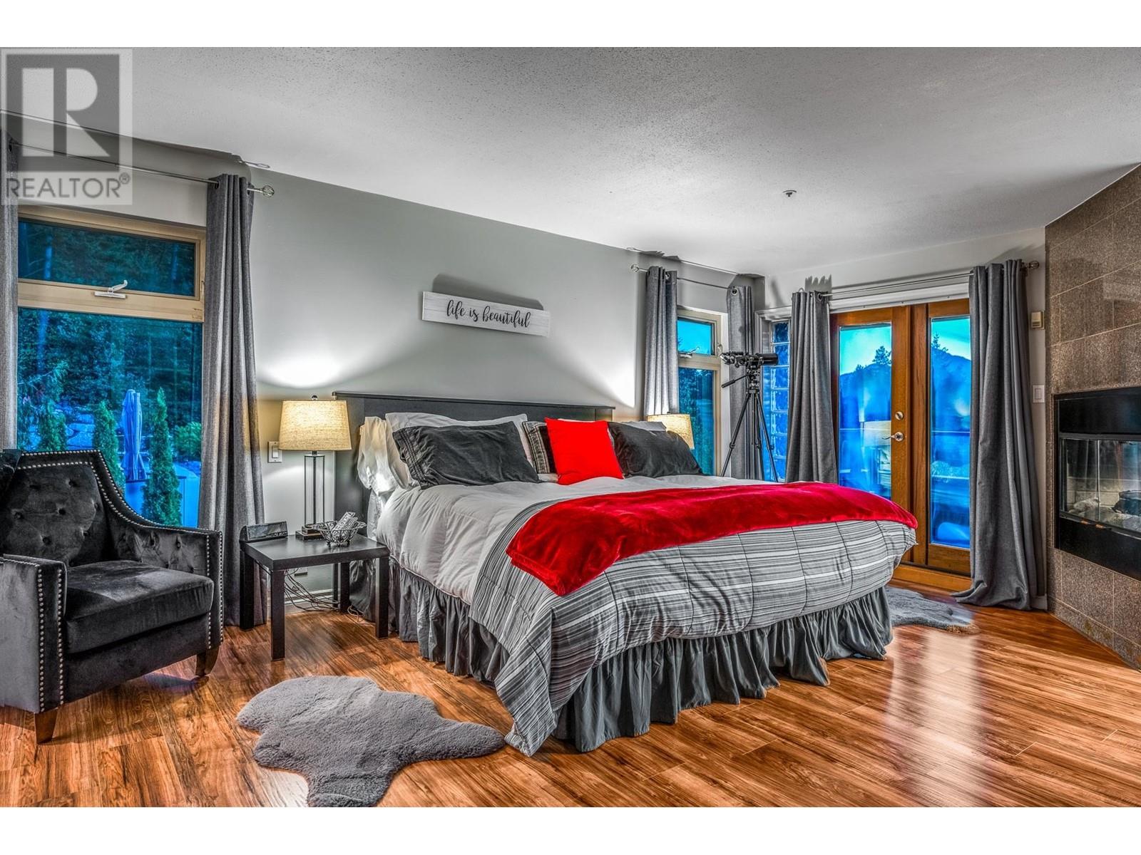 325 Furry Creek Drive, West Vancouver, British Columbia  V0N 3Z2 - Photo 21 - R2823274
