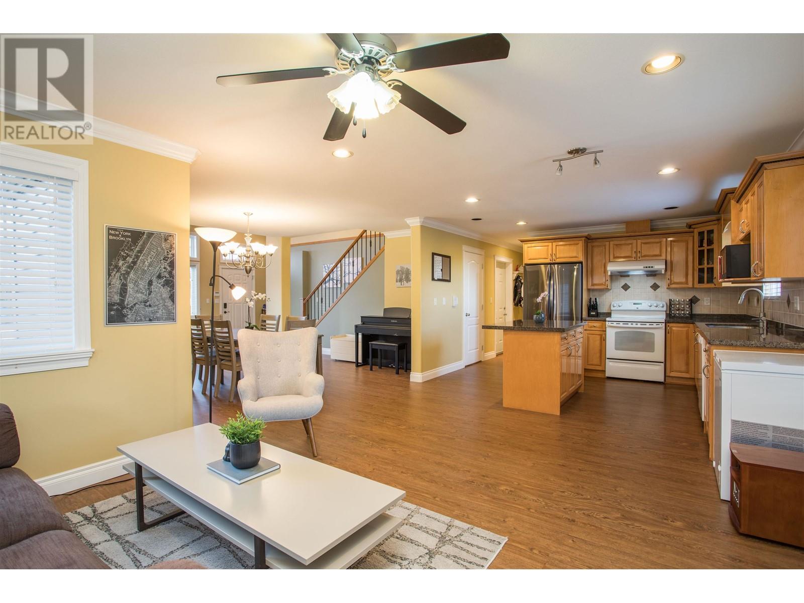 23572 112b Avenue, Maple Ridge, British Columbia  V2W 1W7 - Photo 5 - R2823291