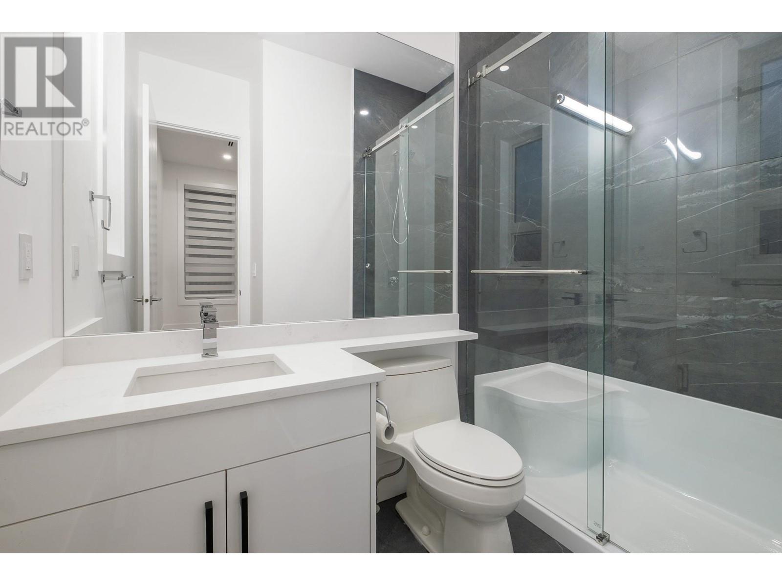 842 Runnymede Avenue, Coquitlam, British Columbia  V3J 2V2 - Photo 14 - R2823299