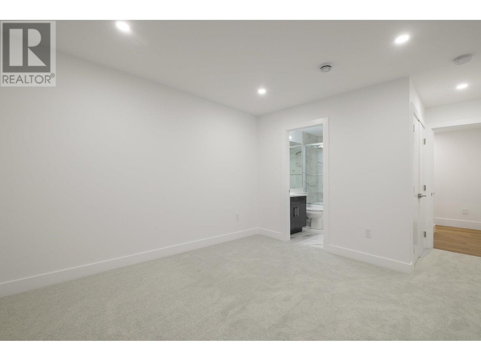 842 Runnymede Avenue, Coquitlam, British Columbia  V3J 2V2 - Photo 26 - R2823299