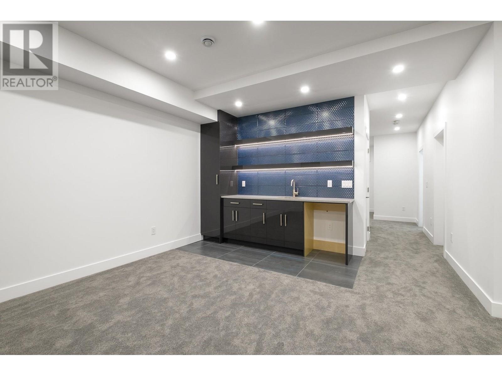 842 Runnymede Avenue, Coquitlam, British Columbia  V3J 2V2 - Photo 30 - R2823299