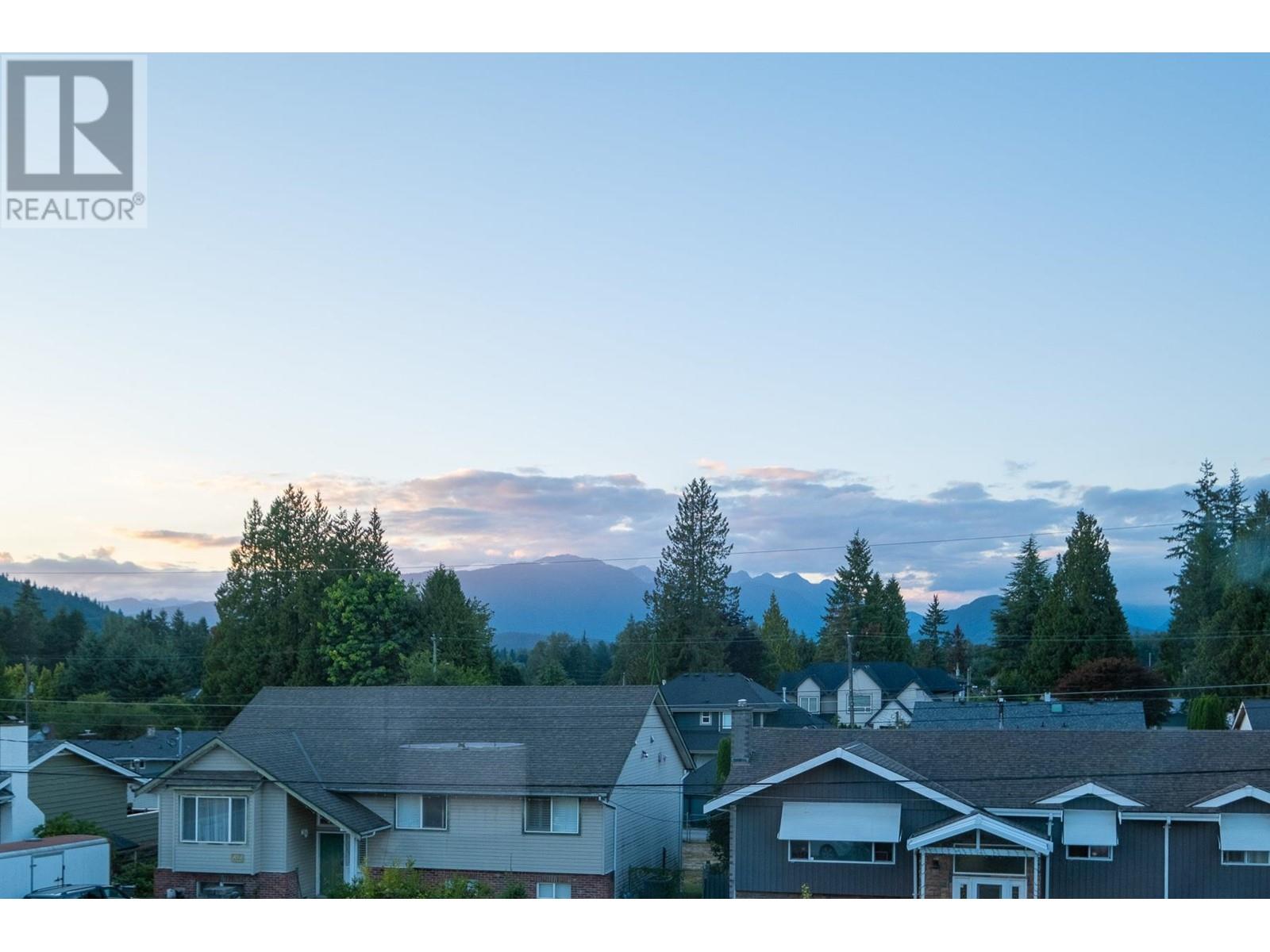 842 Runnymede Avenue, Coquitlam, British Columbia  V3J 2V2 - Photo 39 - R2823299