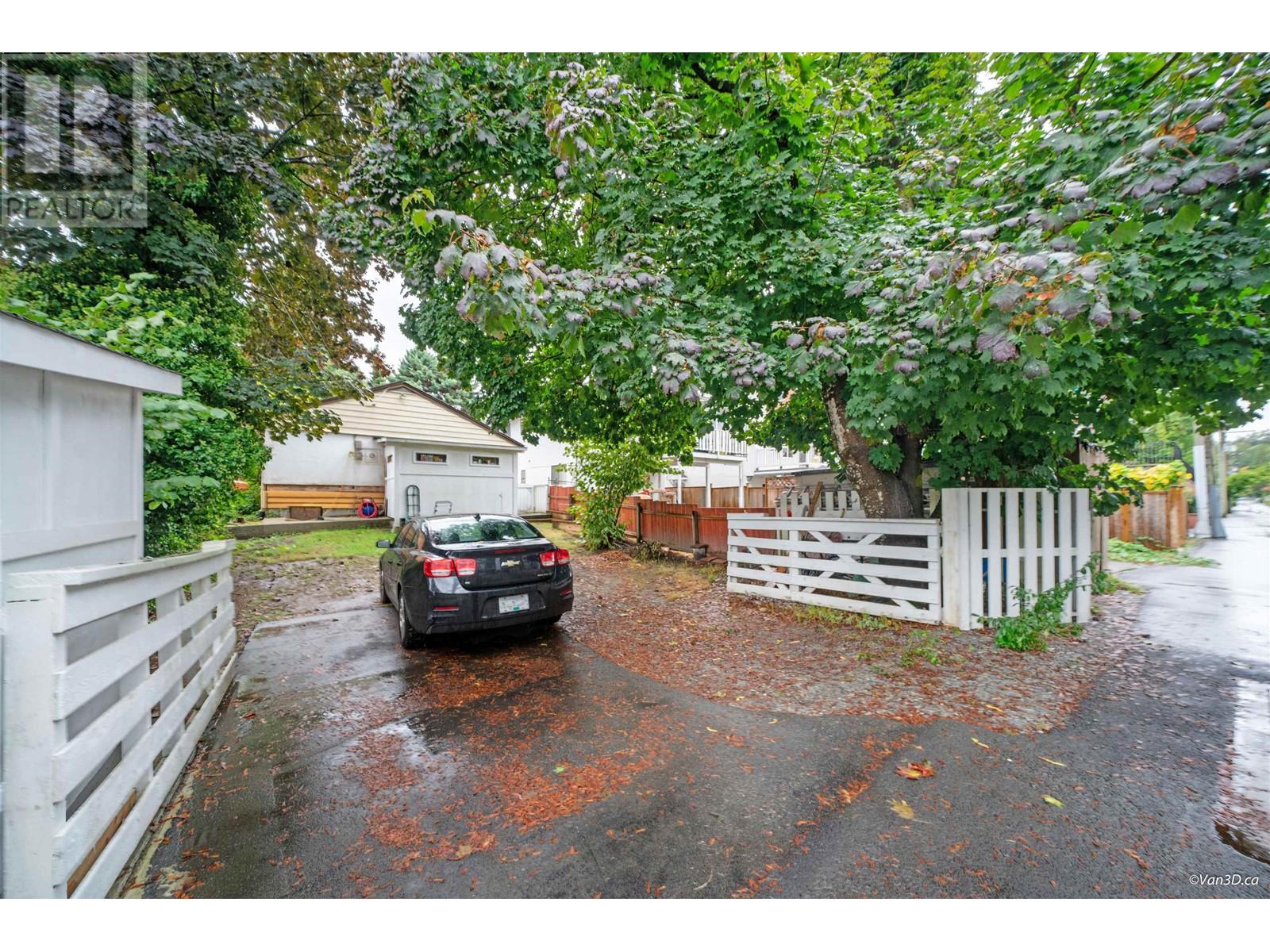 2357 Hawthorne Avenue, Port Coquitlam, British Columbia  V3C 1X1 - Photo 25 - R2823318